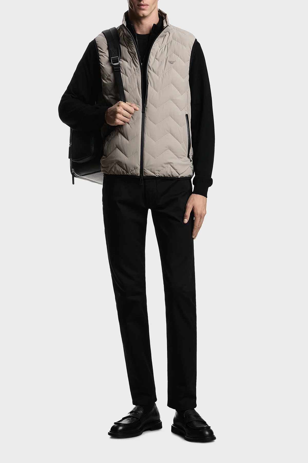 Emporio Armani Regular Fit Logolu Kapitoneli Dik Yaka Şişme Erkek Yelek EM004946 AF18499 U8049 VİZON - 2