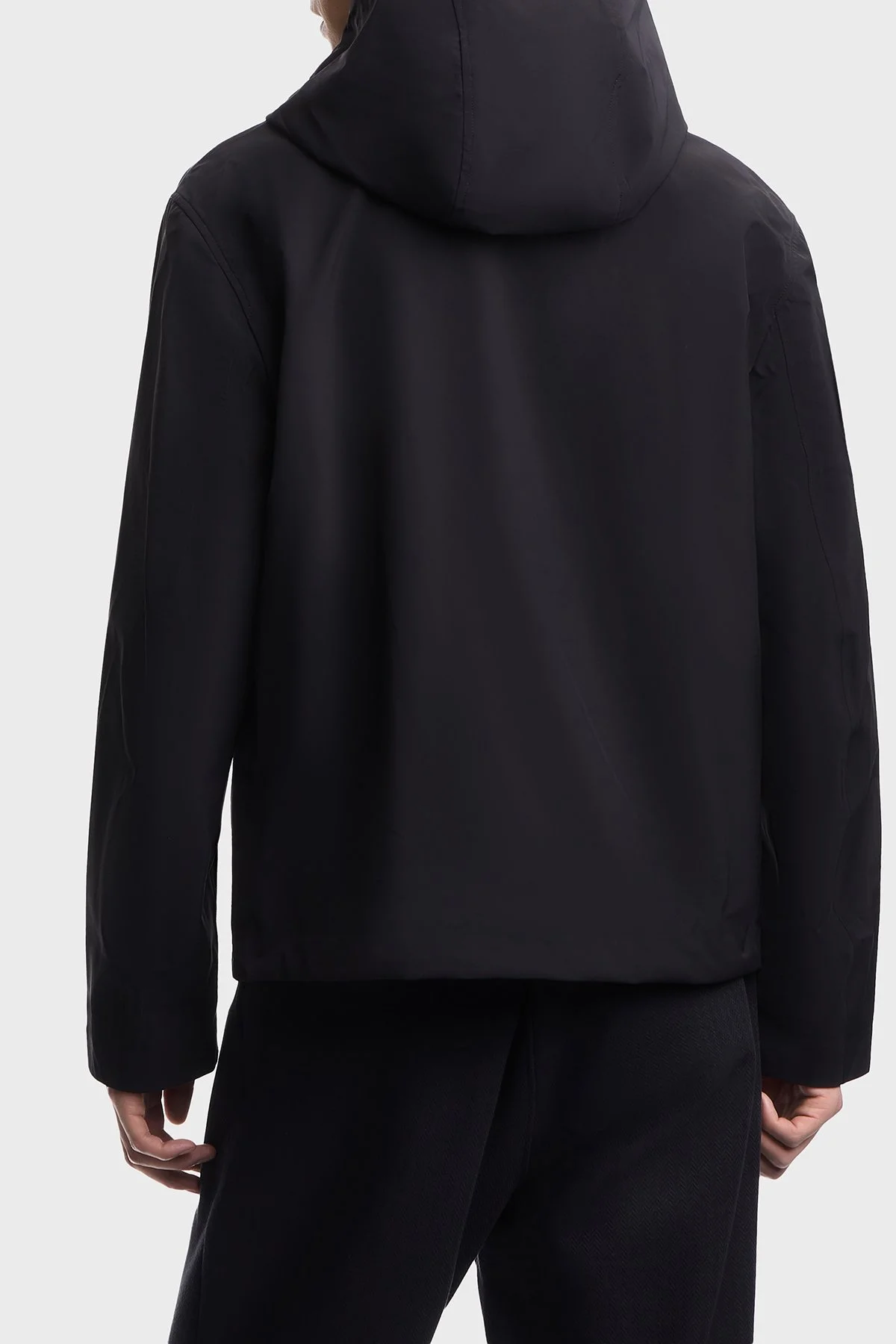 Emporio Armani Regular Fit Logolu Kapüşon Yaka Erkek Mont EM004950 AF23538 UC001 SİYAH - 3