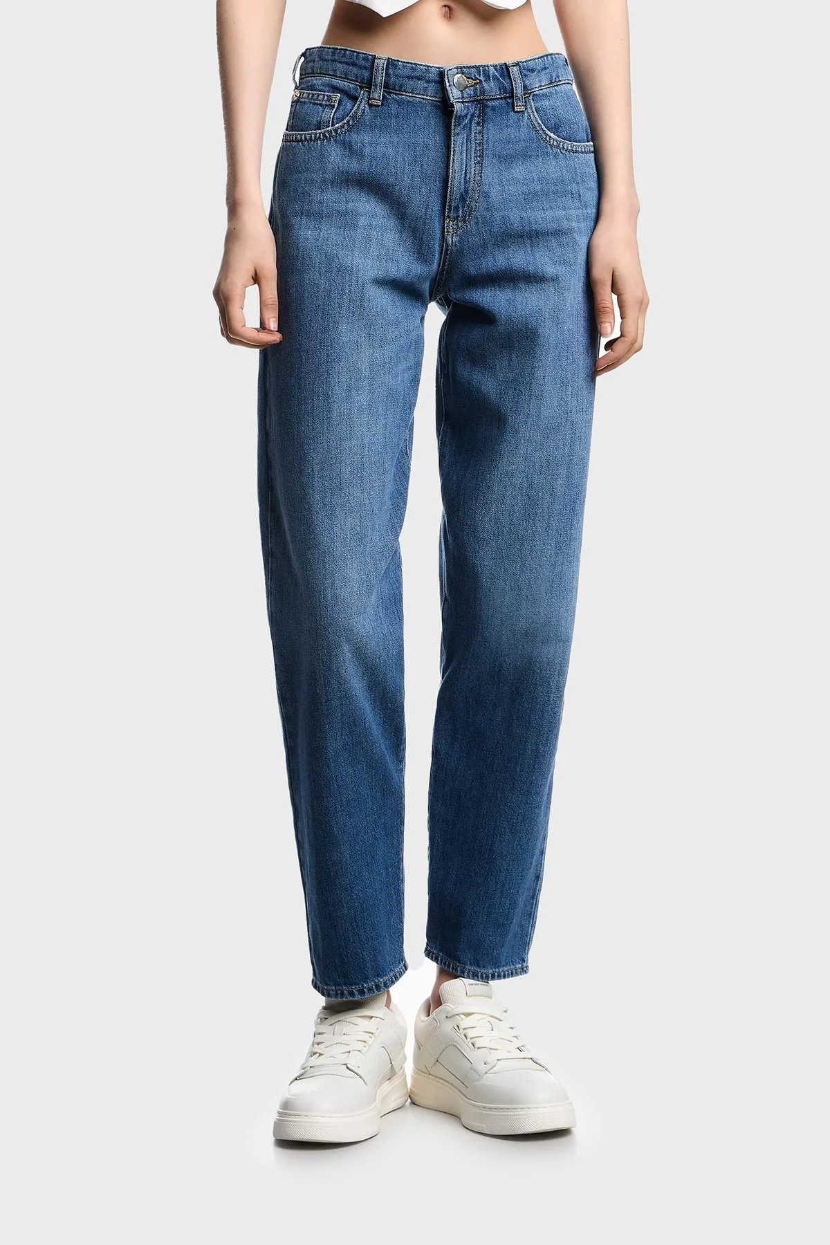 Emporio Armani Regular Fit Normal Bel Daralan Paça Jeans Kadın Kot Pantolon EW001502 AF12676 MB002 LACİVERT - 1