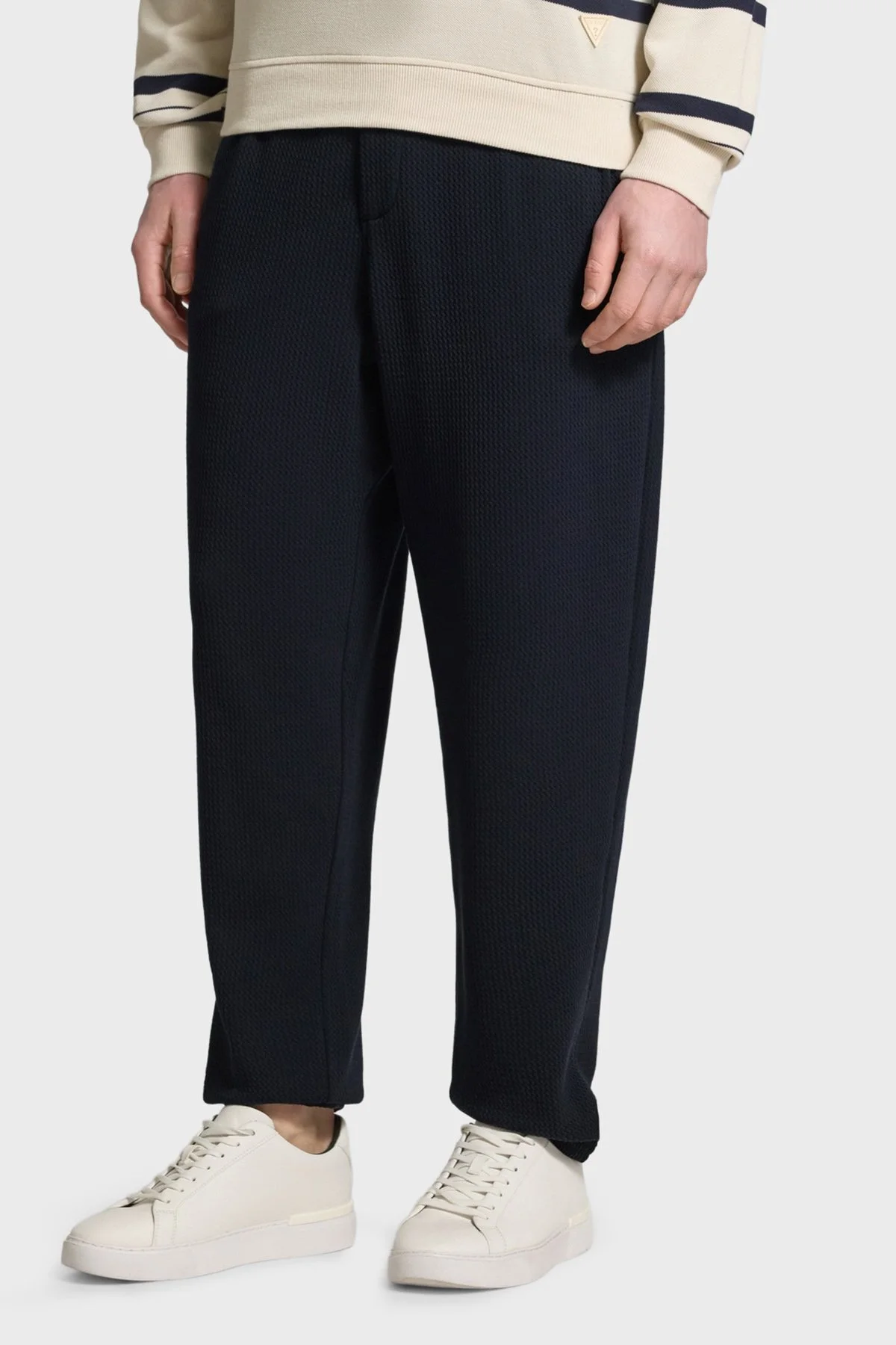 Emporio Armani Regular Fit Normal Bel Kabartmalı Jarse Erkek Pantolon EM005044 AF23623 UB118 LACİVERT - 1