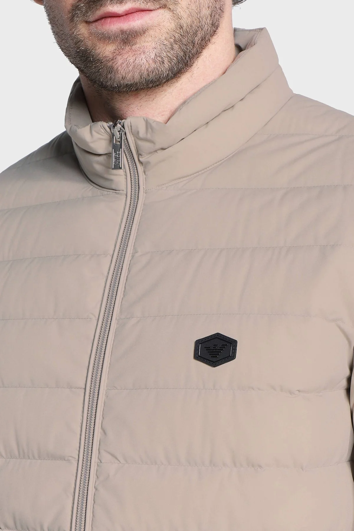 Emporio Armani Regular Fit Ördek Tüyü Dolgulu Dik Yaka Şişme Erkek Mont 8N1BQ2 1NLRZ 0431 KOYU BEJ - 3