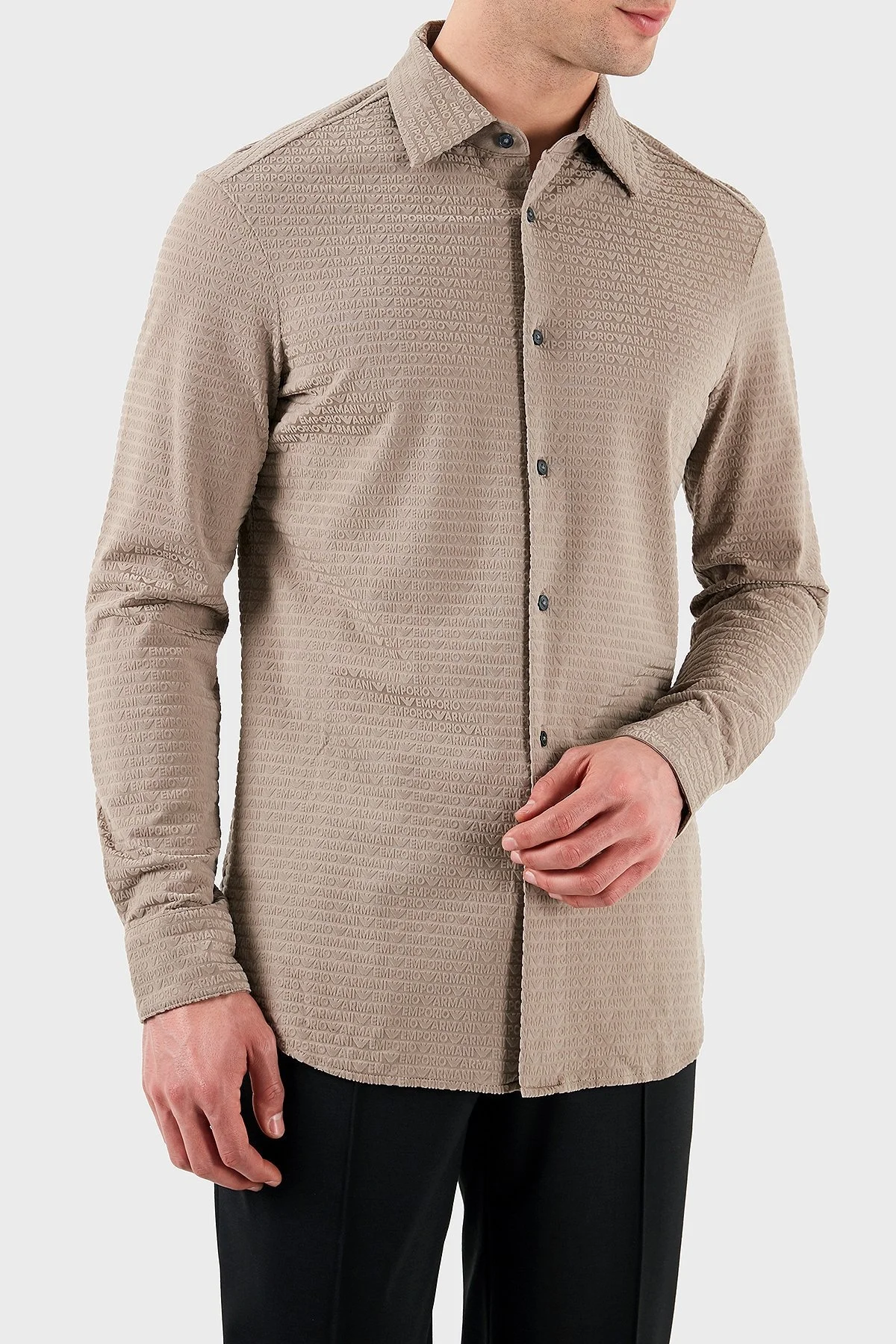 Emporio Armani Regular Fit Tümü Logolu Erkek Gömlek EM001537 AF10017 F6063 BEJ - 5
