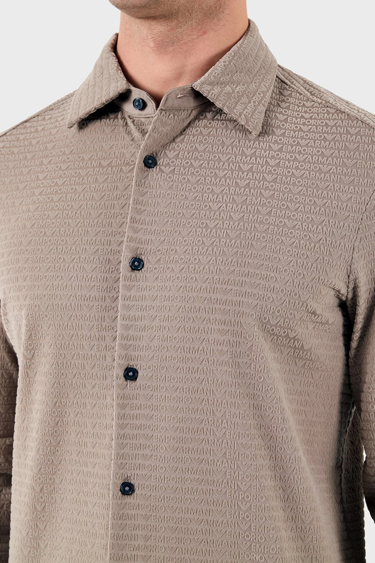Emporio Armani Regular Fit Tümü Logolu Erkek Gömlek EM001537 AF10017 F6063 BEJ - 7