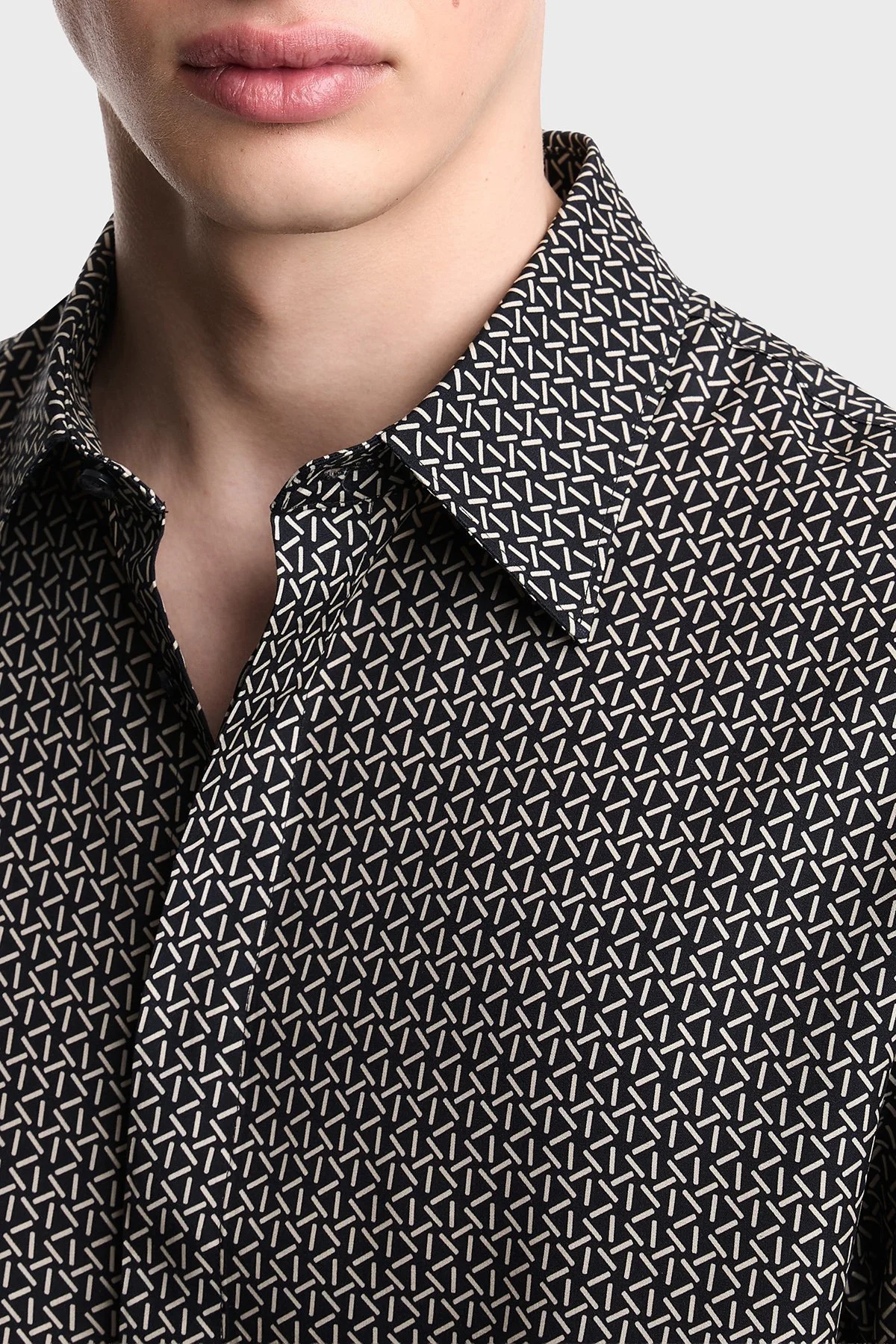 Emporio Armani Relaxed Fit Baskılı Uzun Kollu Erkek Gömlek EM004178 AF14214 FB459 SİYAH - 3