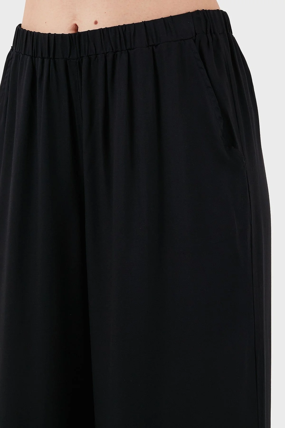 Emporio Armani Relaxed Fit Bol Paça Logo Dantelli Bayan Pantolon EW000790 AF12188 UC001 SİYAH - 6