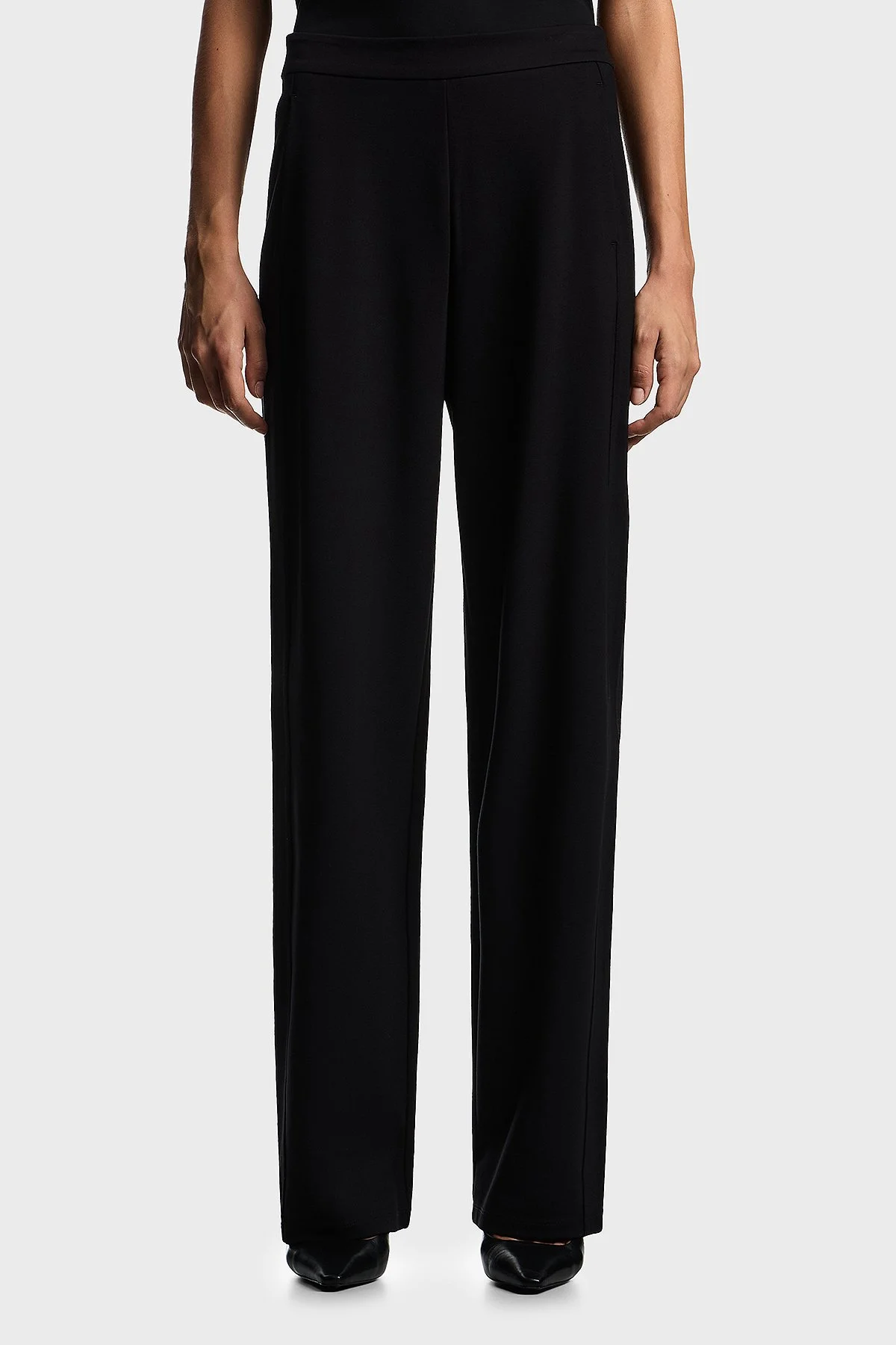 Emporio Armani Relaxed Fit Lastikli Bel Geniş Paça Kadın Pantolon EW002921 AF12911 UC001 SİYAH - 1