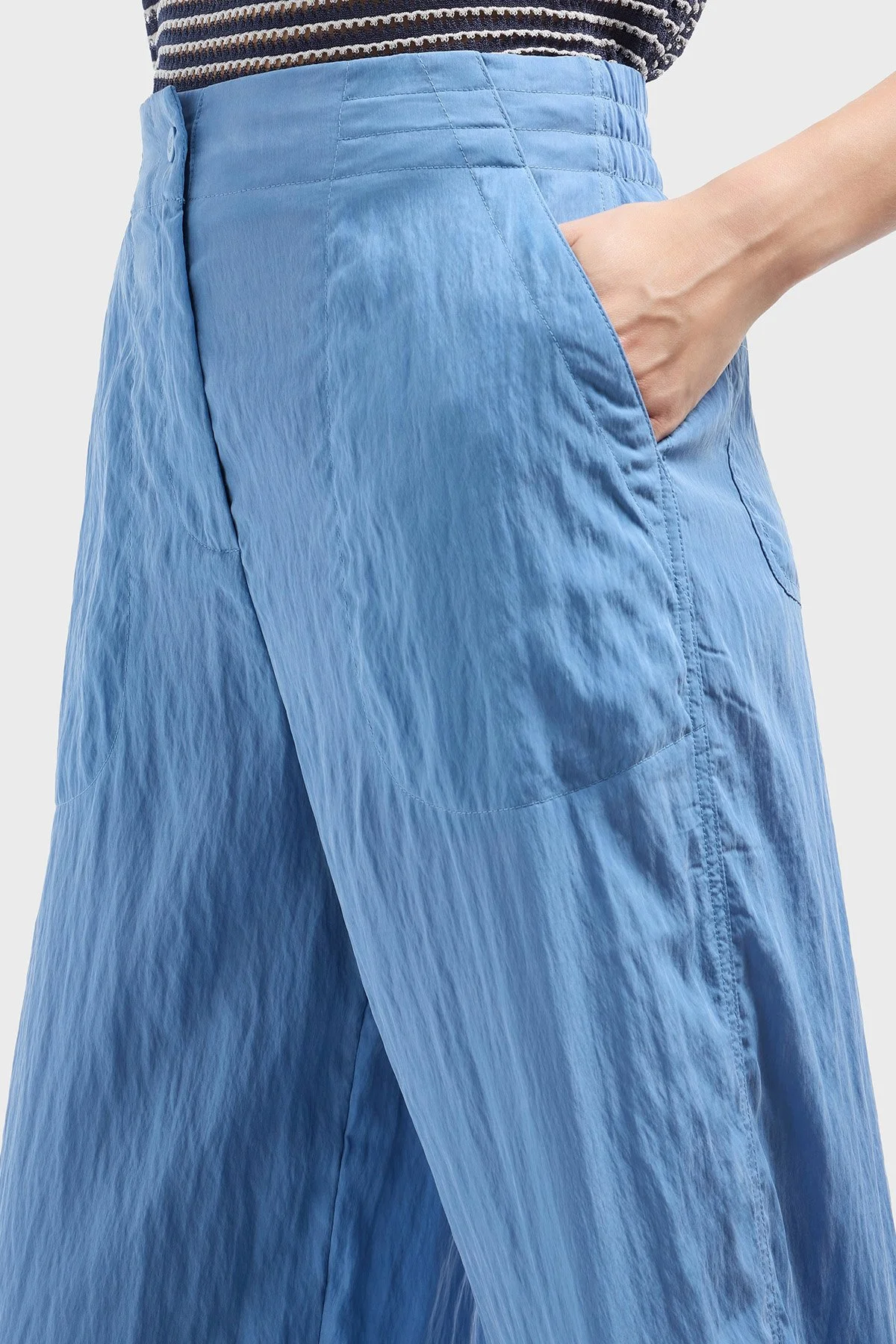 Emporio Armani Relaxed Fit Yüksek Bel Düz Paça Cupra Kadın Pantolon EW000654 AF12644 U9324 MAVİ - 3