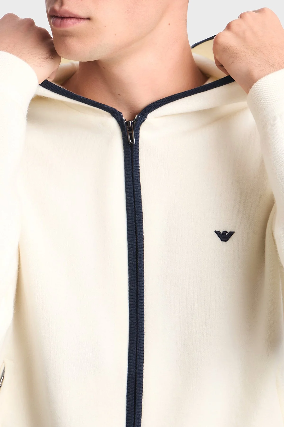 Emporio Armani Saf Yün Ve Fermuarlı Kapüşonlu Erkek Hırka EM006223 AF27807 U0003 Beyaz - 5