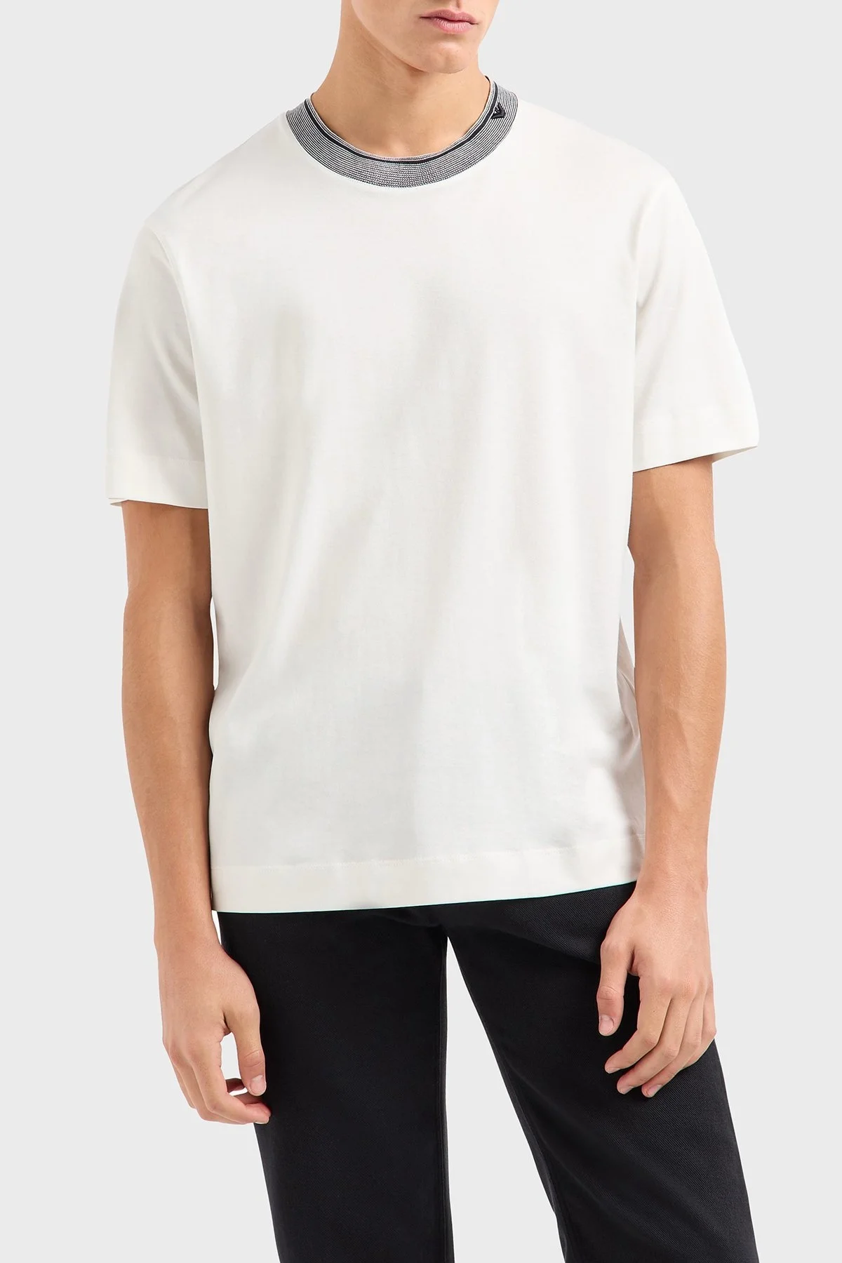 Emporio Armani Şerit Detaylı % 100 Pamuk Regular Fit Sıfıt Yaka Erkek T Shirt EM000853 AF12926 U0003 BEYAZ - 1