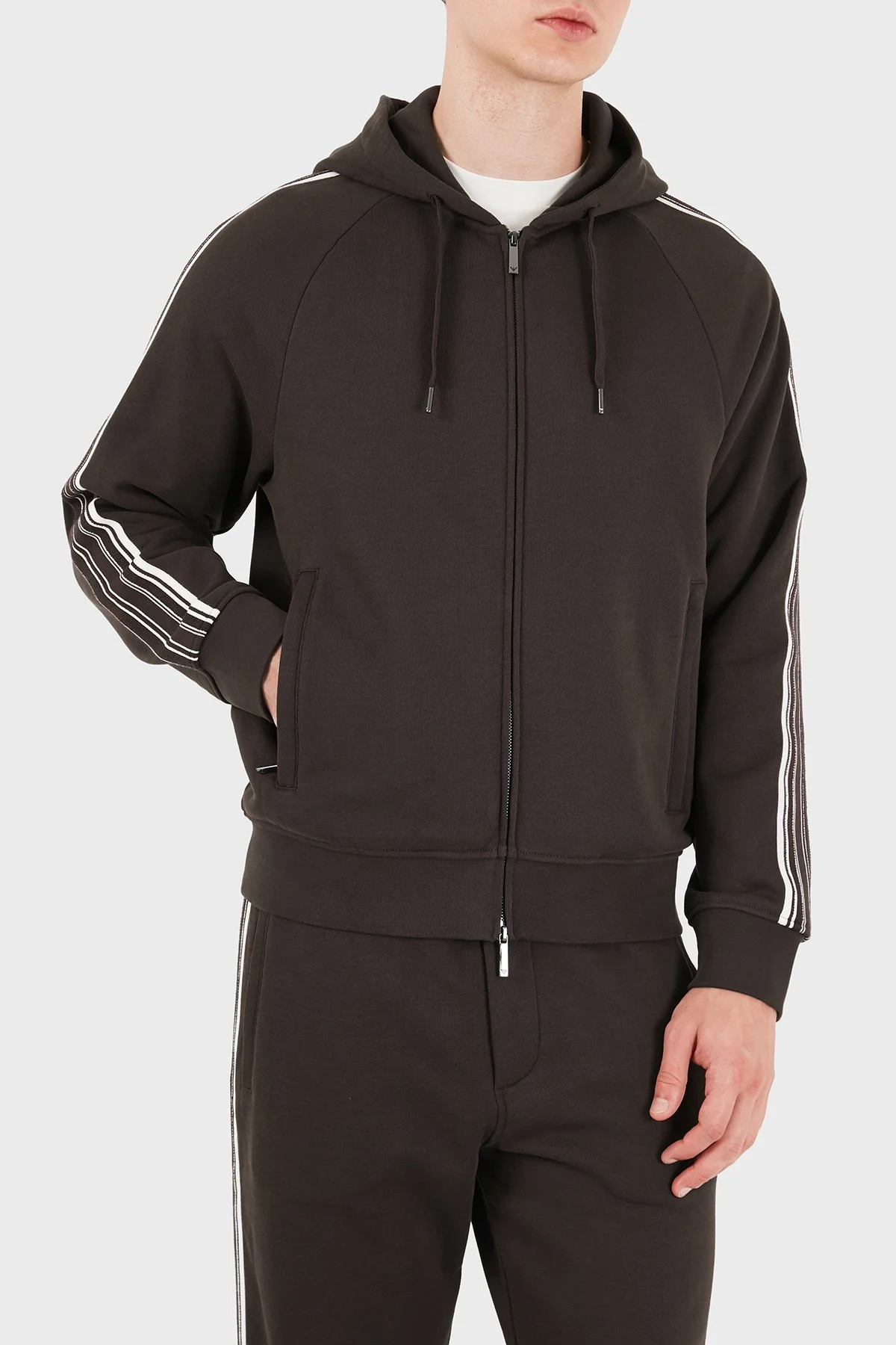 Emporio Armani Şerit Detaylı Pamuklu Kapüşonlu Fermuarlı Erkek Sweat EM006849 AF13713 U6030 Koyu kahve - 5