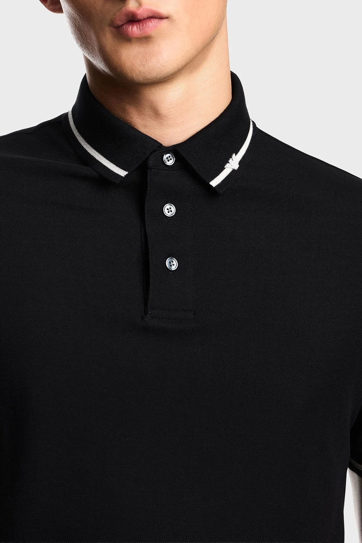 Emporio Armani Şerit Detaylı Pamuklu Regular Fit Düğmeli Erkek Polo Yaka T Shirt EM003003 AF10497 UC001 SİYAH - 5