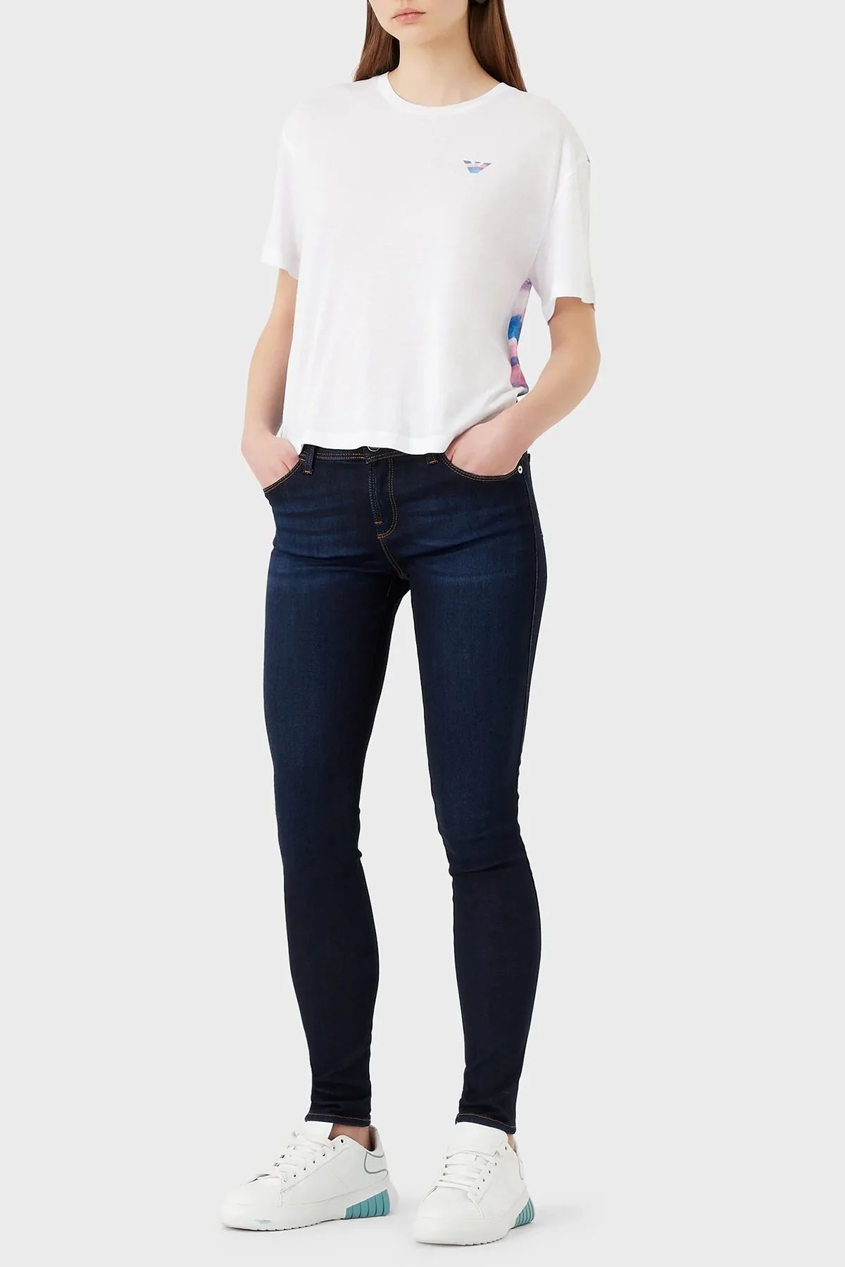 Emporio Armani Sırt Baskılı Pamuklu Loose Fit Bisiklet Yaka Bayan T Shirt 3R2T8Q 2JTAZ F110 BEYAZ - 4