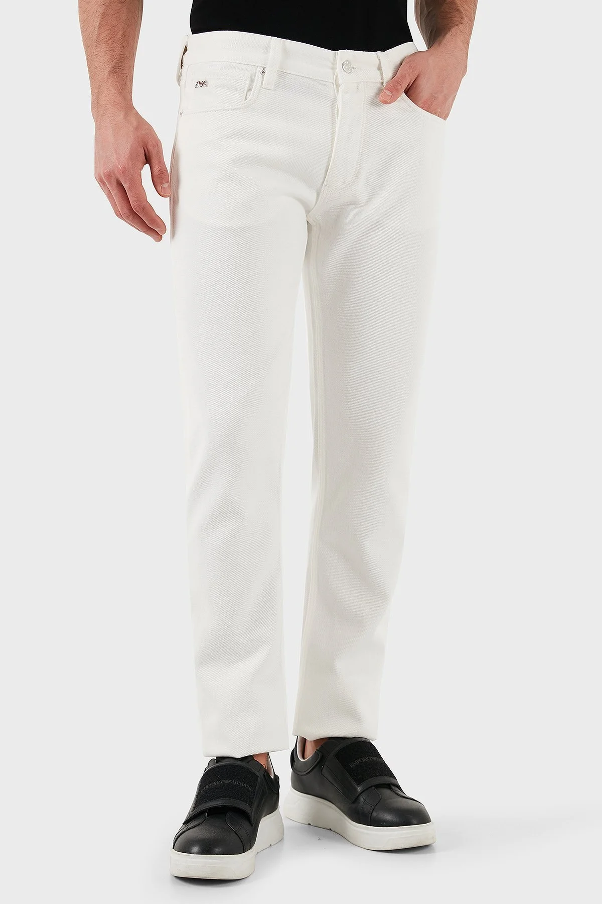 Emporio Armani Slim Fit Düşük Bel Düz Paça Jeans Erkek Kot Pantolon EM000668 AF12631 U0003 BEYAZ - 3