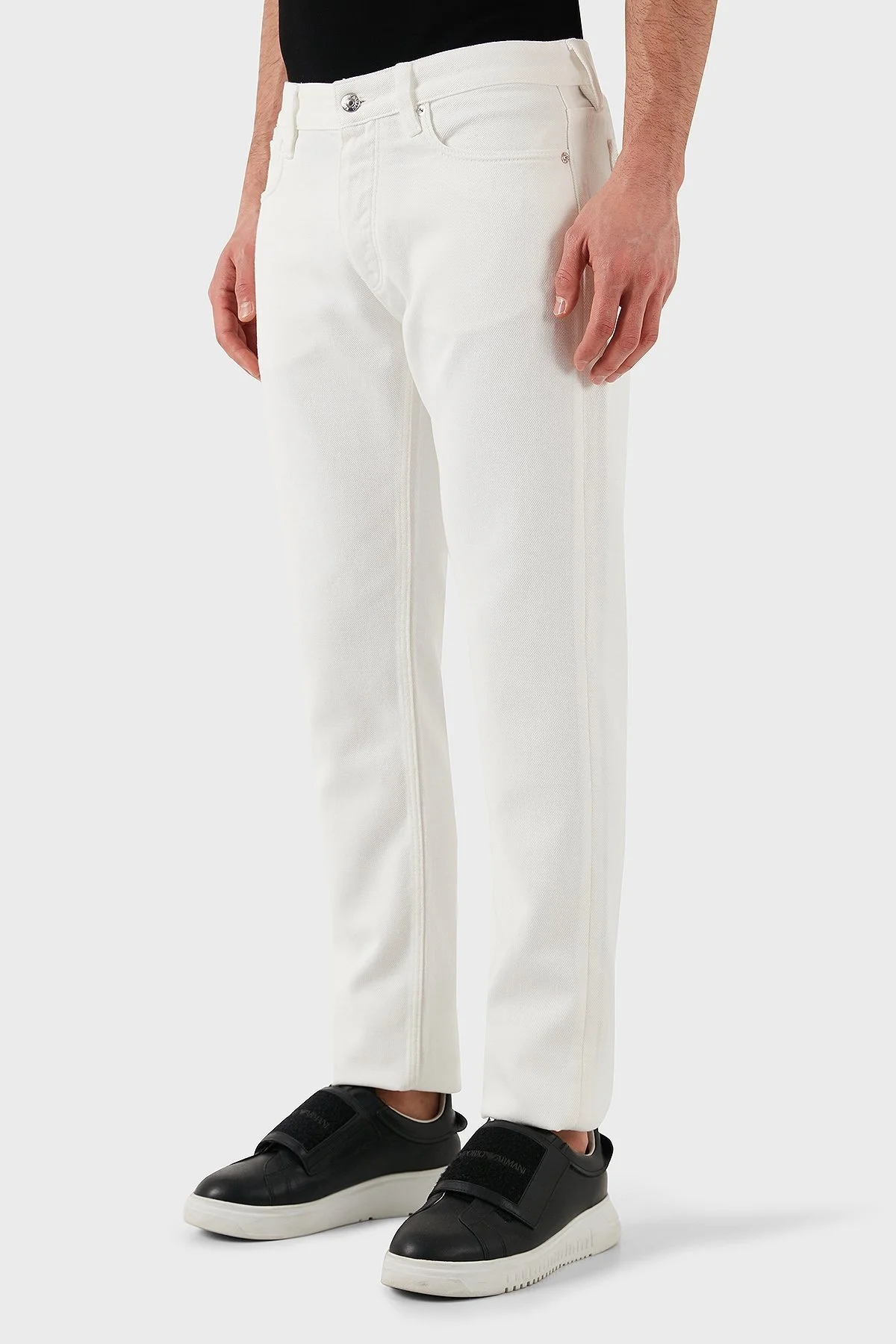 Emporio Armani Slim Fit Düşük Bel Düz Paça Jeans Erkek Kot Pantolon EM000668 AF12631 U0003 BEYAZ - 4