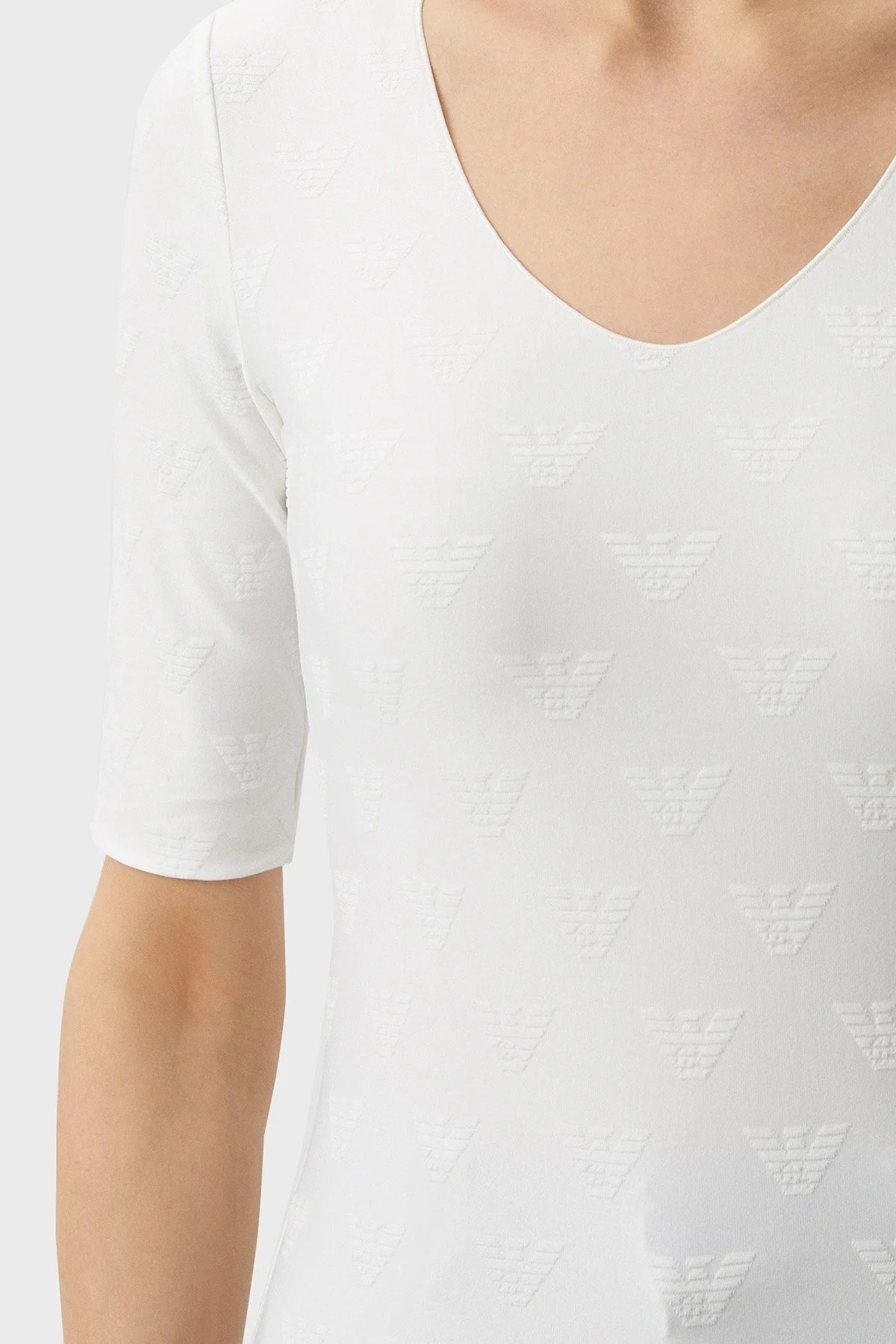 Emporio Armani Streç Jakarlı Jarse V Yaka Bayan T Shirt 8N2M9A 2JHFZ F123 BEYAZ - 4
