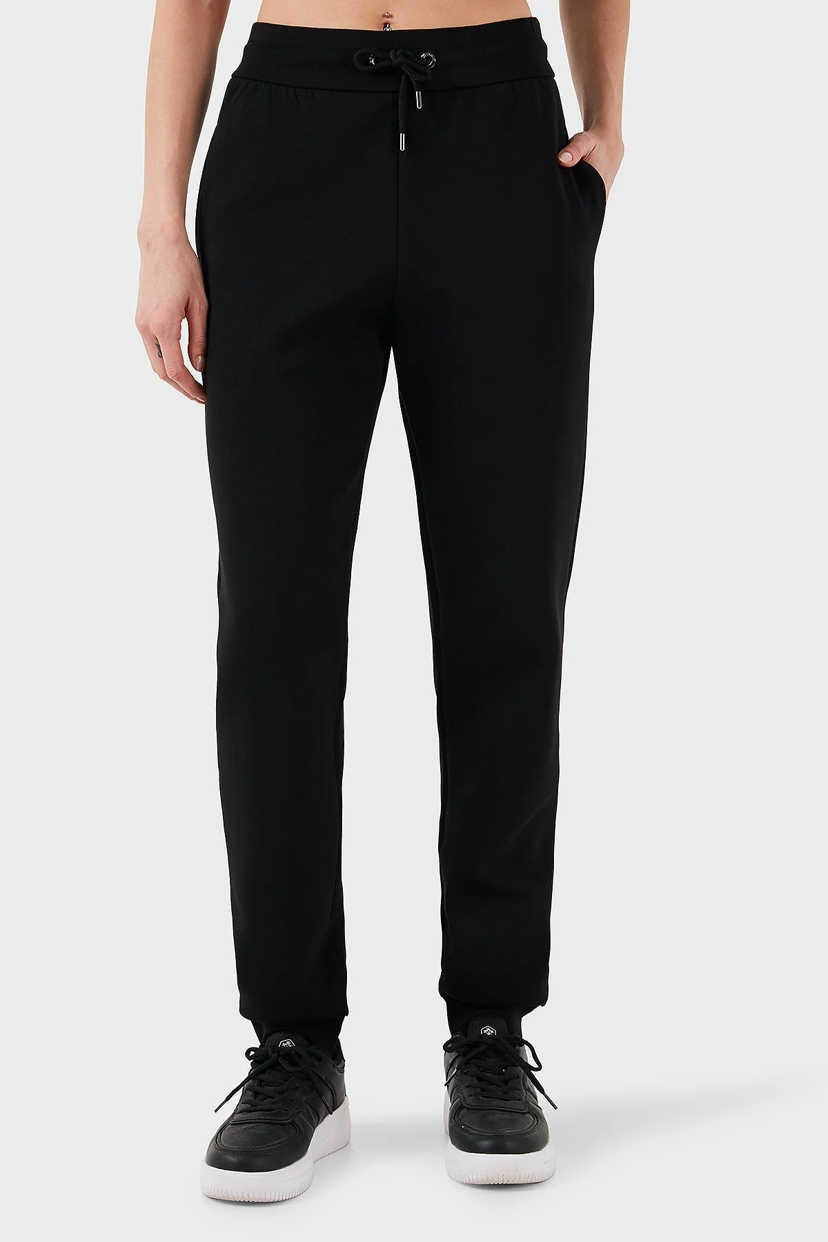 Emporio Armani Streç Pamuklu İşlemeli Comfort Fit Yüksek Bel Bayan Pantolon EW000200 AF10002 UC001 SİYAH - 1