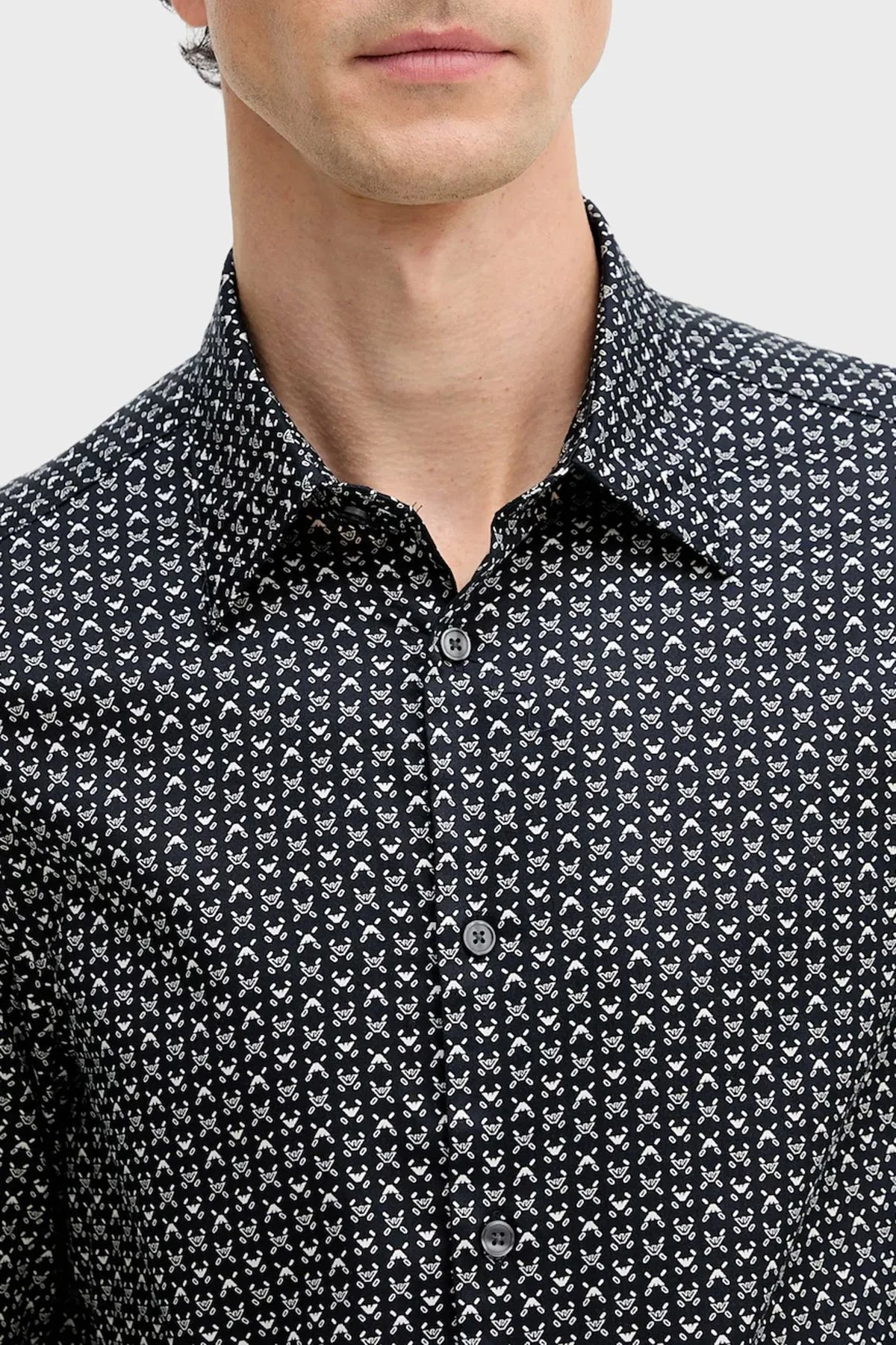 Emporio Armani Streç Pamuklu Regular Fit Klasik Yaka Desenli Erkek Gömlek EM001537 AF14130 FB323 LACİVERT-BEYAZ - 4