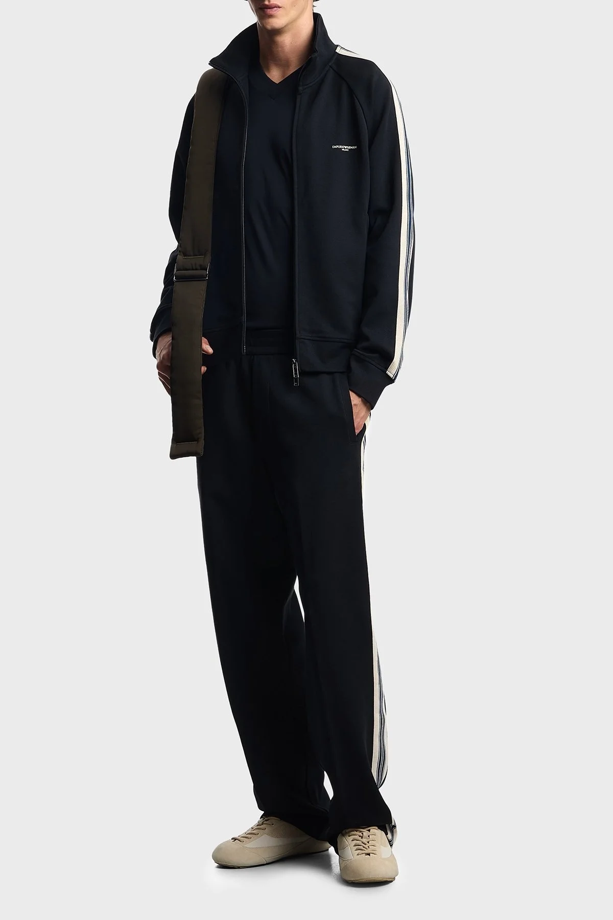 Emporio Armani Streç Pamuklu Regular Fit Normal Bel Bol Paça Jogger Erkek Pantolon EM002873 AF13488 UB118 LACİVERT - 2