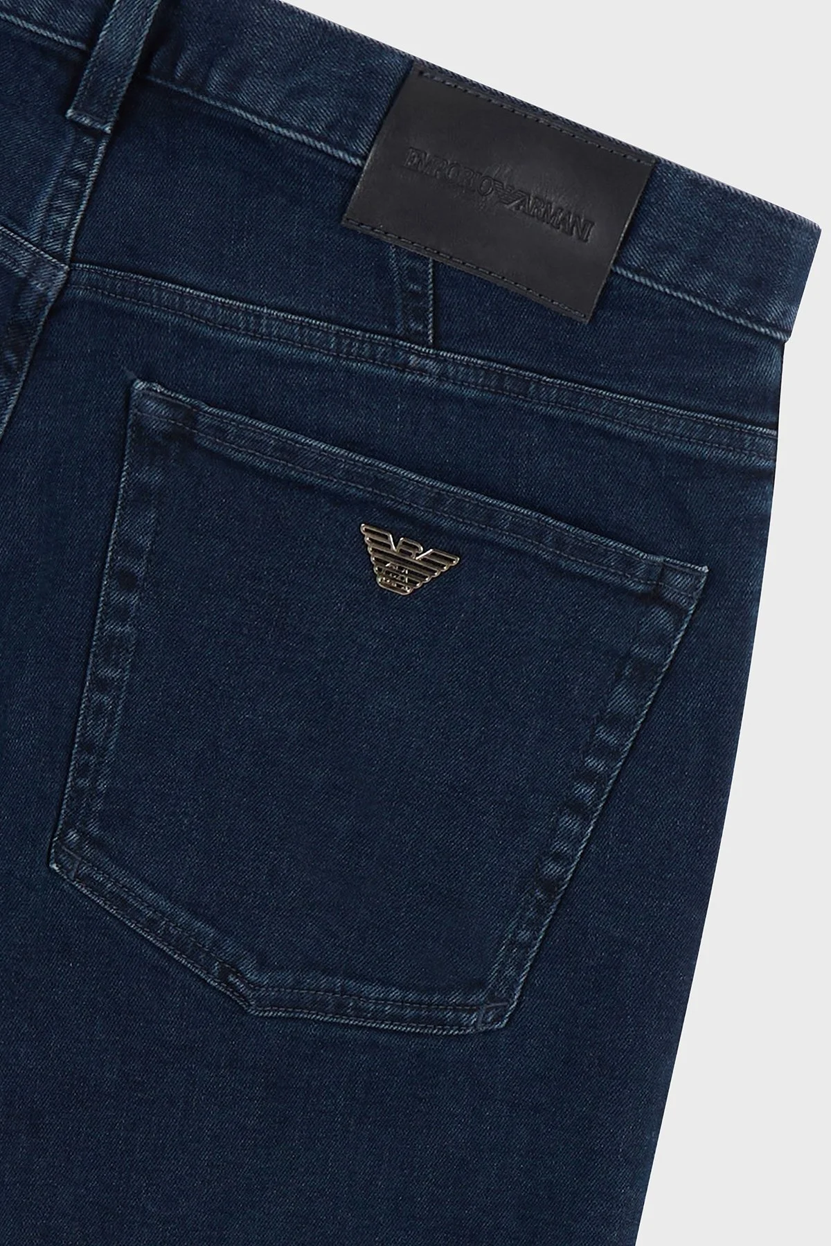 Emporio Armani Streç Pamuklu Regular Fit Normal Bel Düz Paça Jeans Erkek Kot Pantolon EM000121 AF14119 MB002 LACİVERT - 11