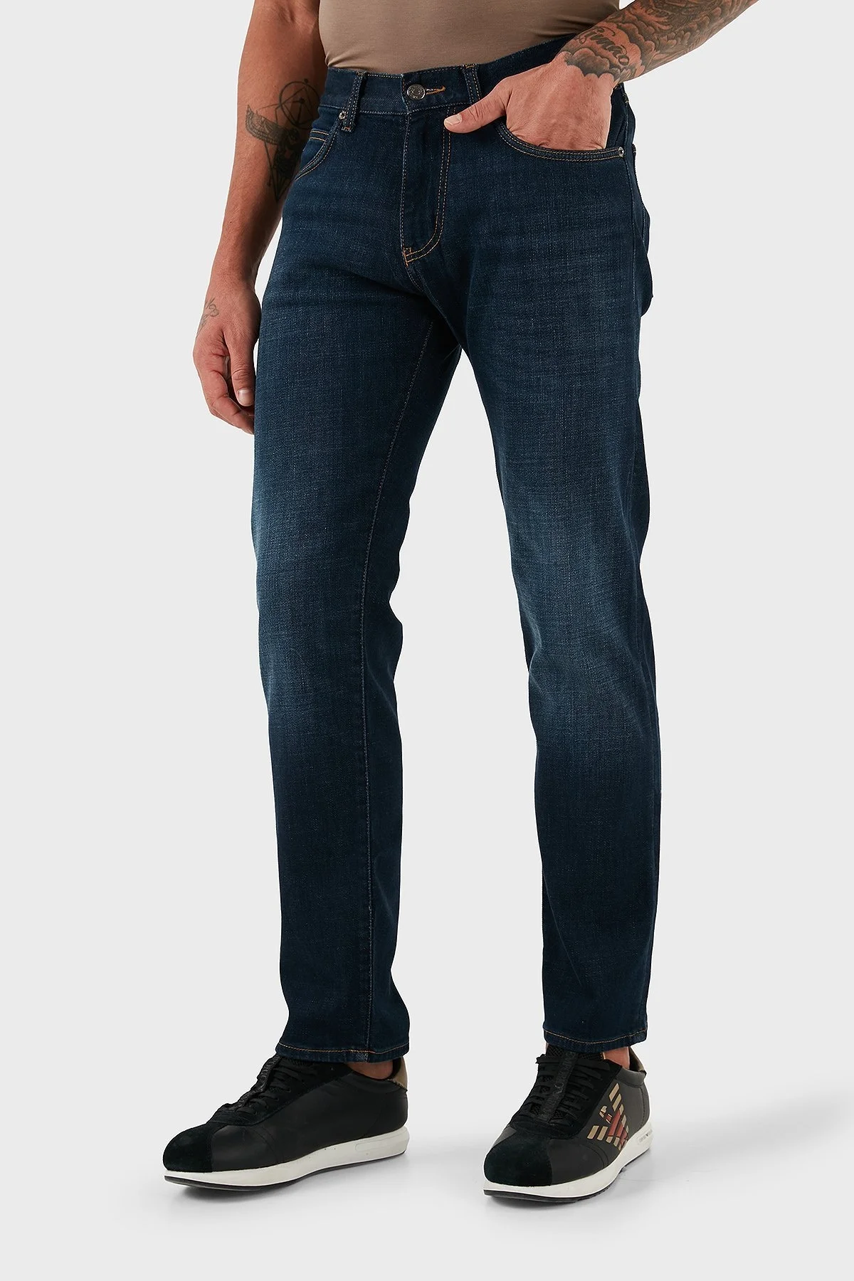 Emporio Armani Streç Pamuklu Regular Fit Normal Bel Düz Paça Jeans Erkek Kot Pantolon EM001370 AF17749 MB001 LACİVERT - 3