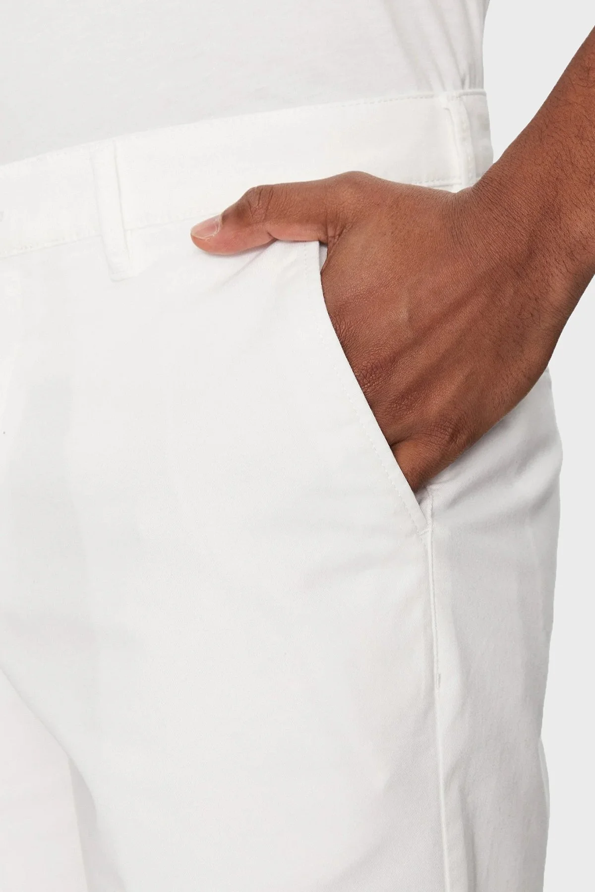 Emporio Armani Streç Pamuklu Regular Fit Normal Bel Erkek Short EM000591 AF12336 U0002 BEYAZ - 4