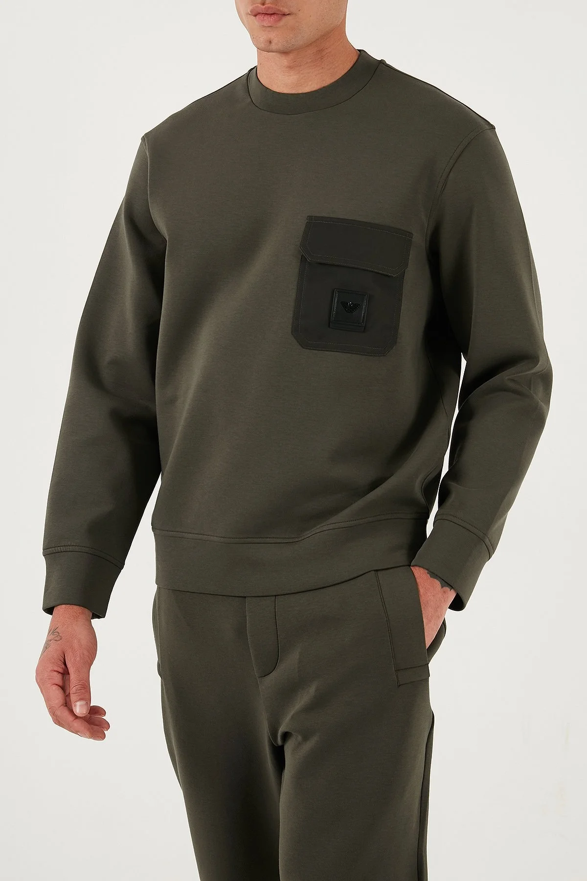 Emporio Armani Streç Pamuklu Regular Fit Tek Cepli Bisiklet Yaka Erkek Sweat EM002925 AF10013 U8120 HAKİ - 10