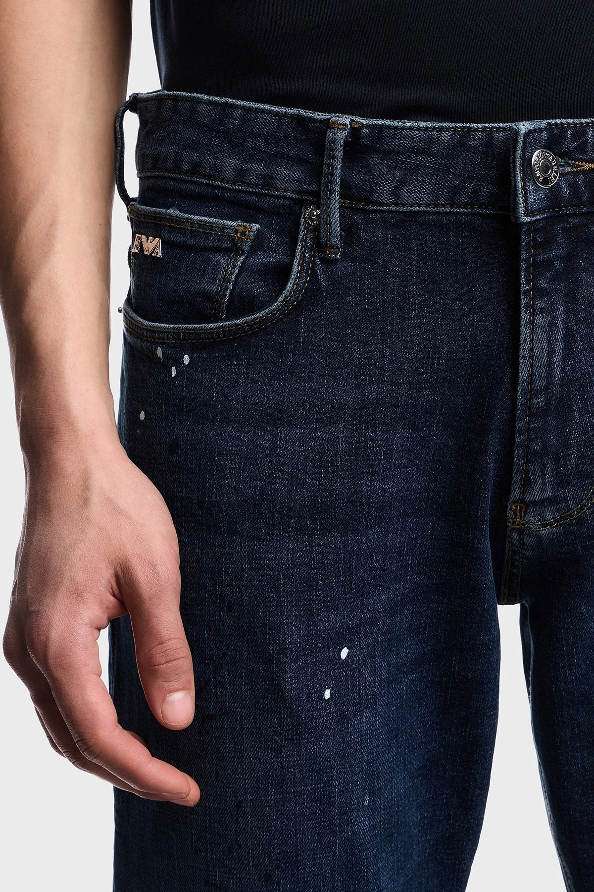 Emporio Armani Streç Pamuklu Slim Fit Düşük Bel Dar Paça Jeans Erkek Kot Pantolon EM000121 AF13252 FB041 LACİVERT - 4