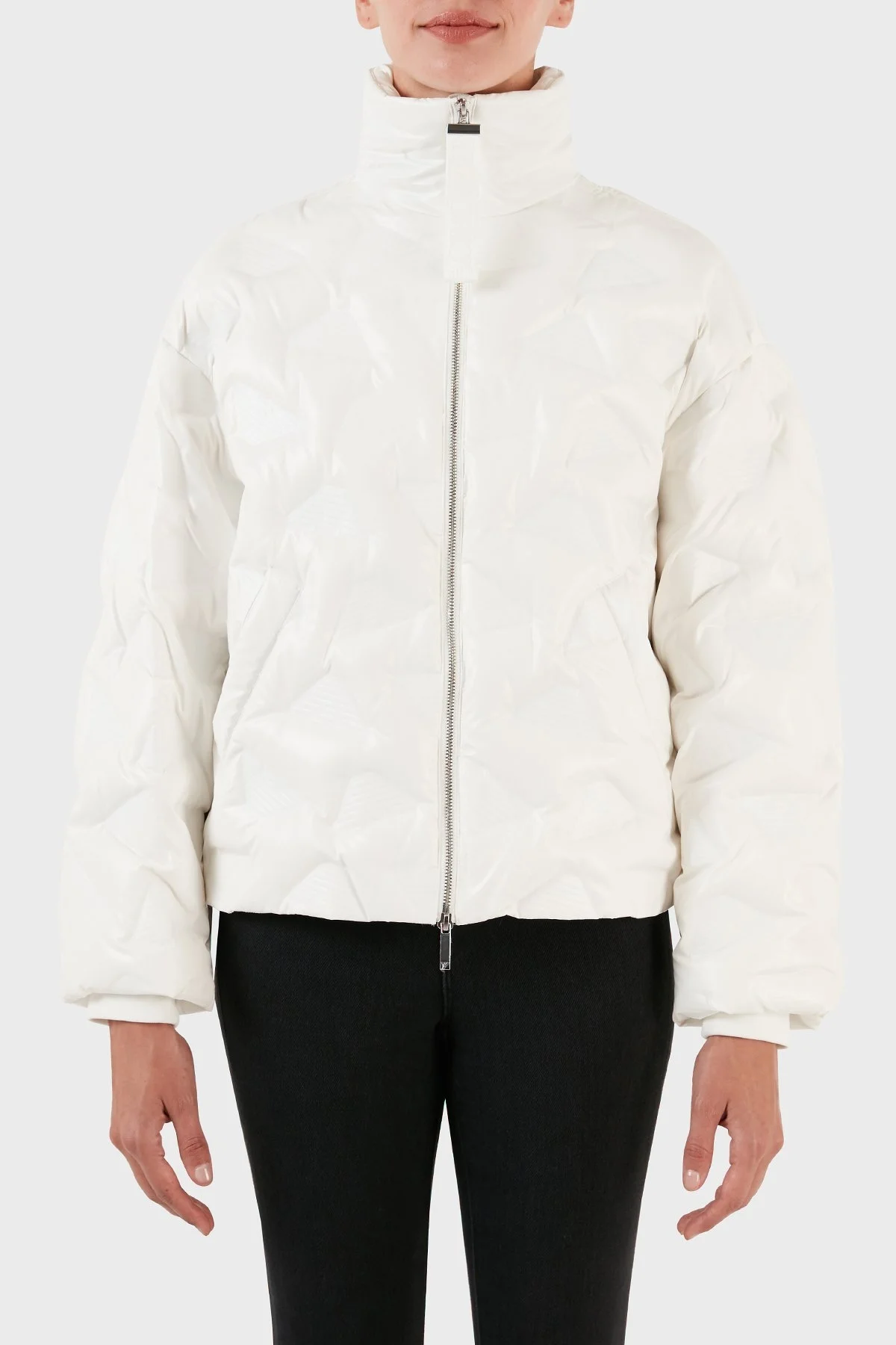 Emporio Armani Su Geçirmez Dik Yaka Kapitone Şişme Bayan Mont 6R2B86 2NFJZ 0101 BEYAZ - 1