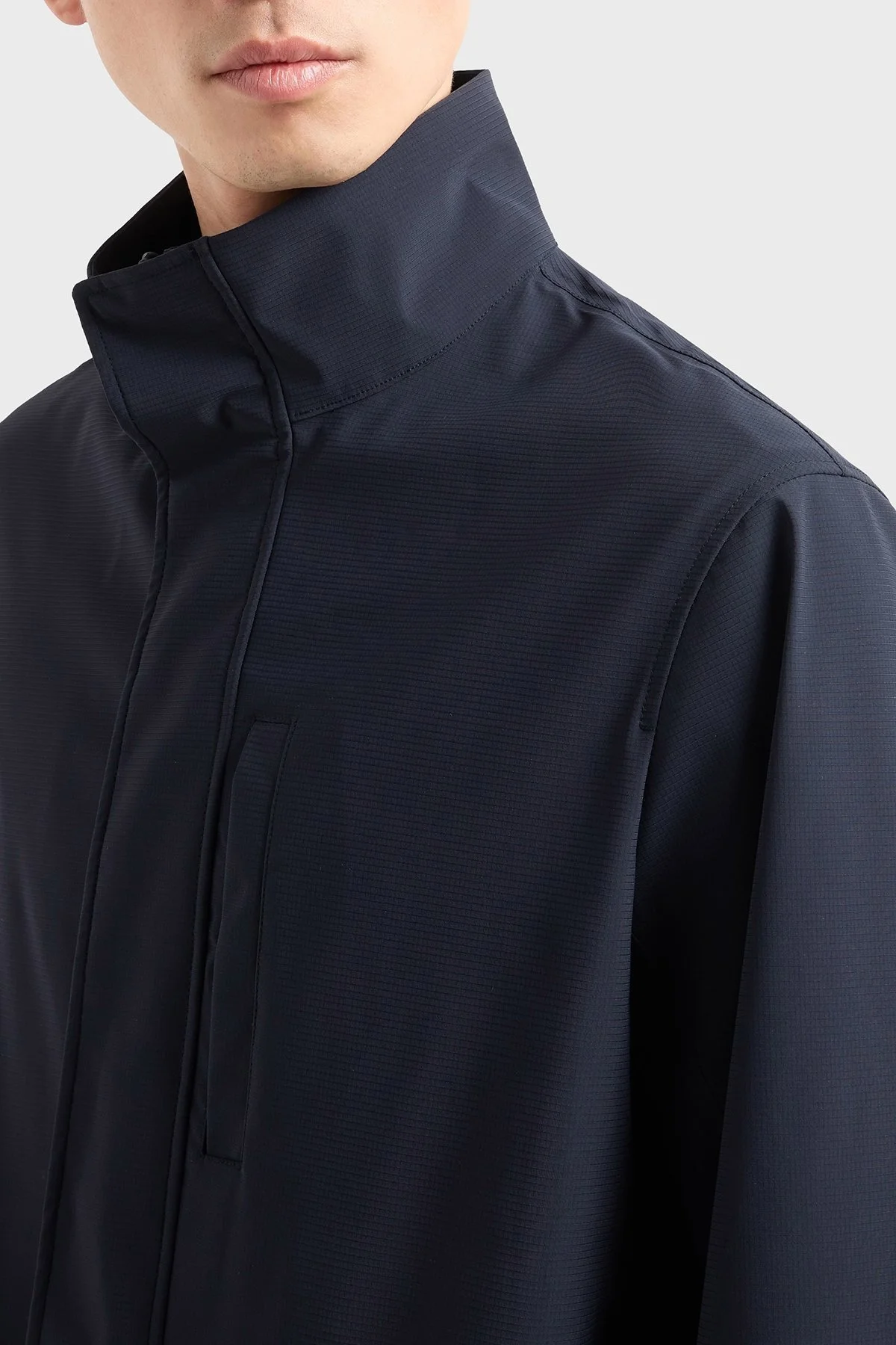 Emporio Armani Su İtici Regular Fit Rüzgar Geçirmez Dik Yaka Erkek Mont EM000839 AF13090 UB118 LACİVERT - 9