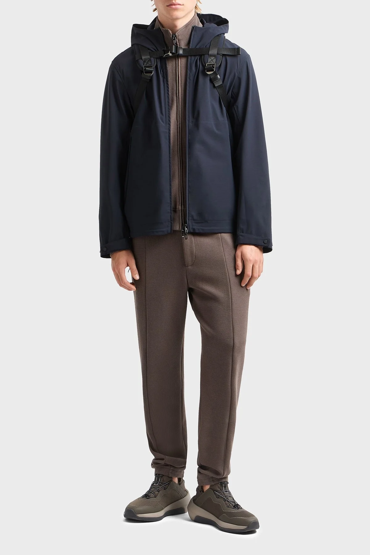 Emporio Armani Su itici Regular Fit Rüzgar Geçirmez Kapüşonlu Erkek Mont EM000818 AF13090 UB118 LACİVERT - 7