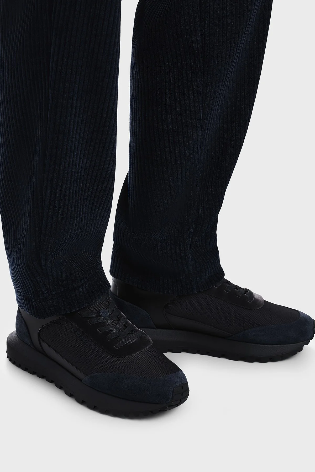 Emporio Armani Süet Sneaker Erkek Ayakkabı EM004839 AF29491 MZ312 Siyah-lacivert - 2