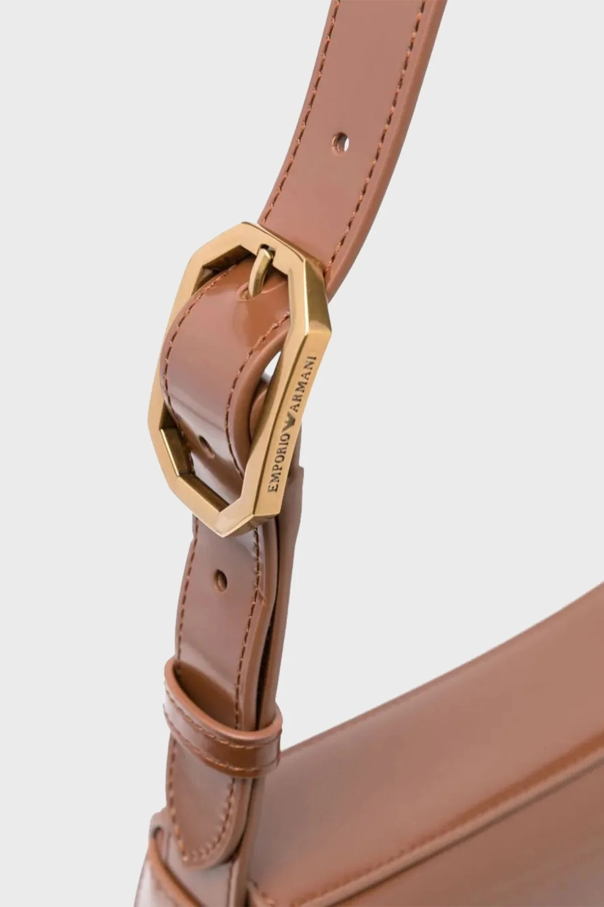 Emporio Armani Suni Deri Ayarlanabilir Omuz Askılı Logolu Bayan Çanta Y3E226 YWE2D 80009 KAHVE - 4