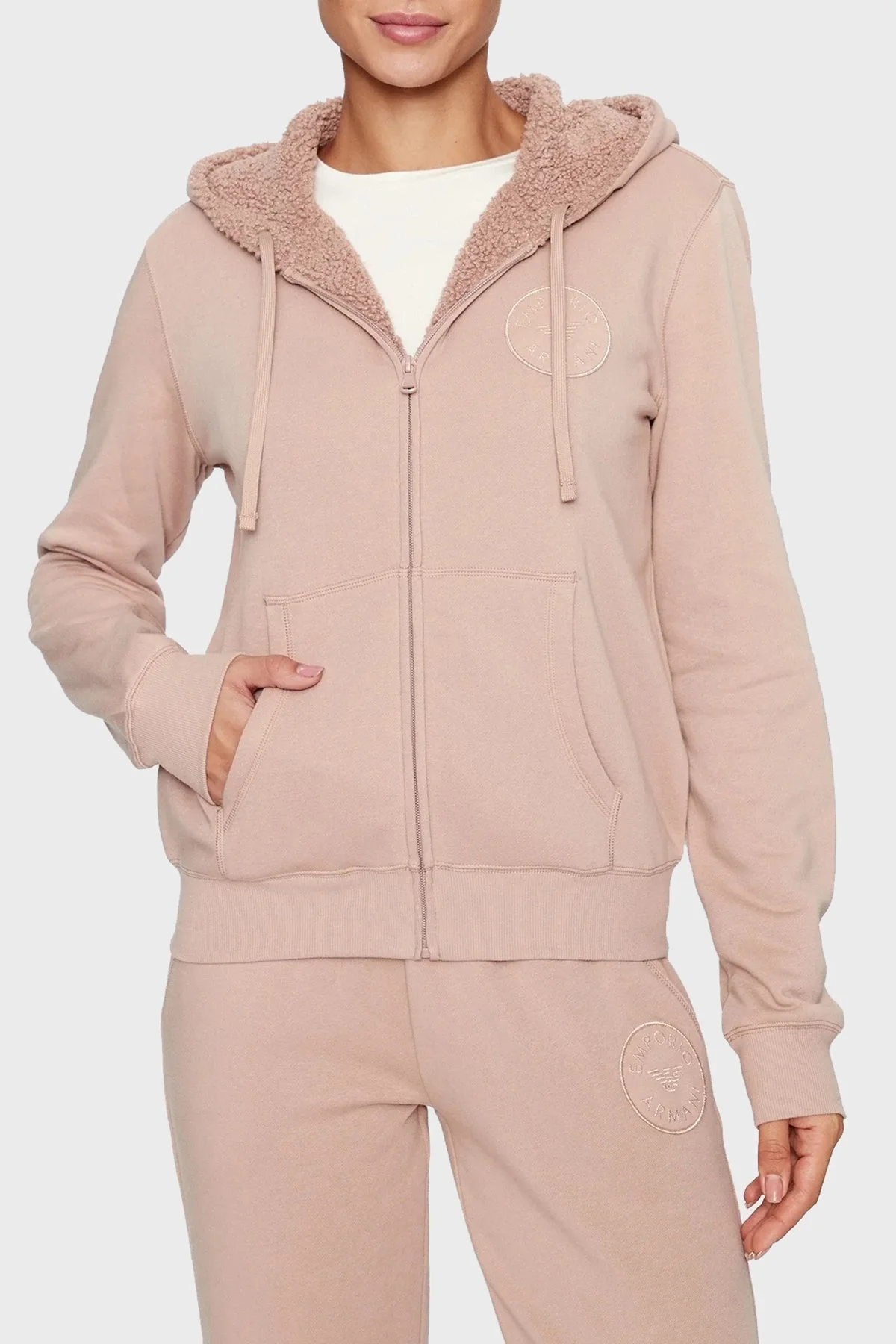 Emporio Armani Suni Kürk Astarlı Kapüşonlu Fermuarlı Regular Fit Bayan Sweat 164610 3F256 00455 PUDRA - 1