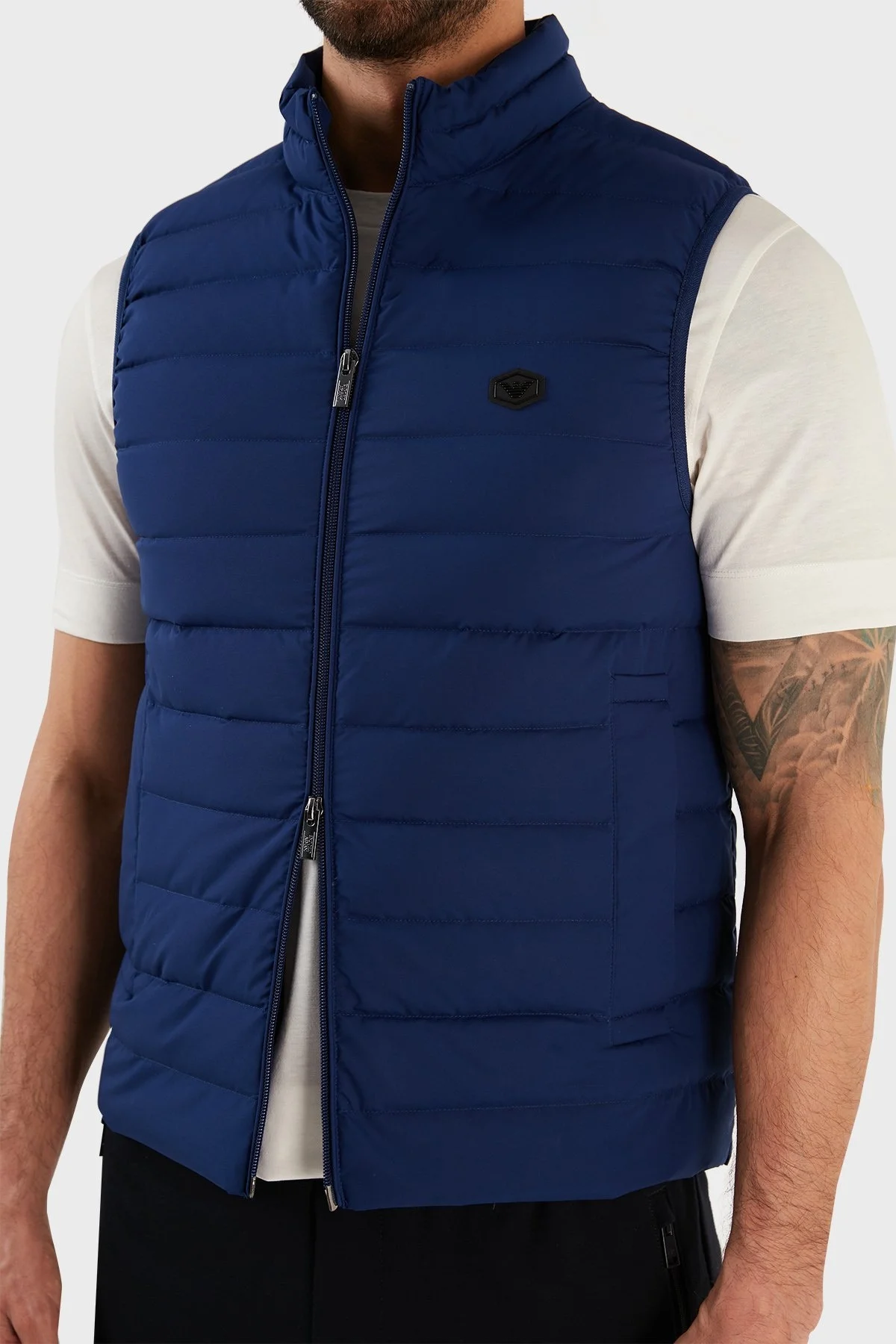 Emporio Armani Suya ve Soğuğa Dayanıklı Kuş Tüyü Dolgulu Slim Fit Erkek Yelek 8N1BQ1 1NLRZ 0862 SAKS - 3