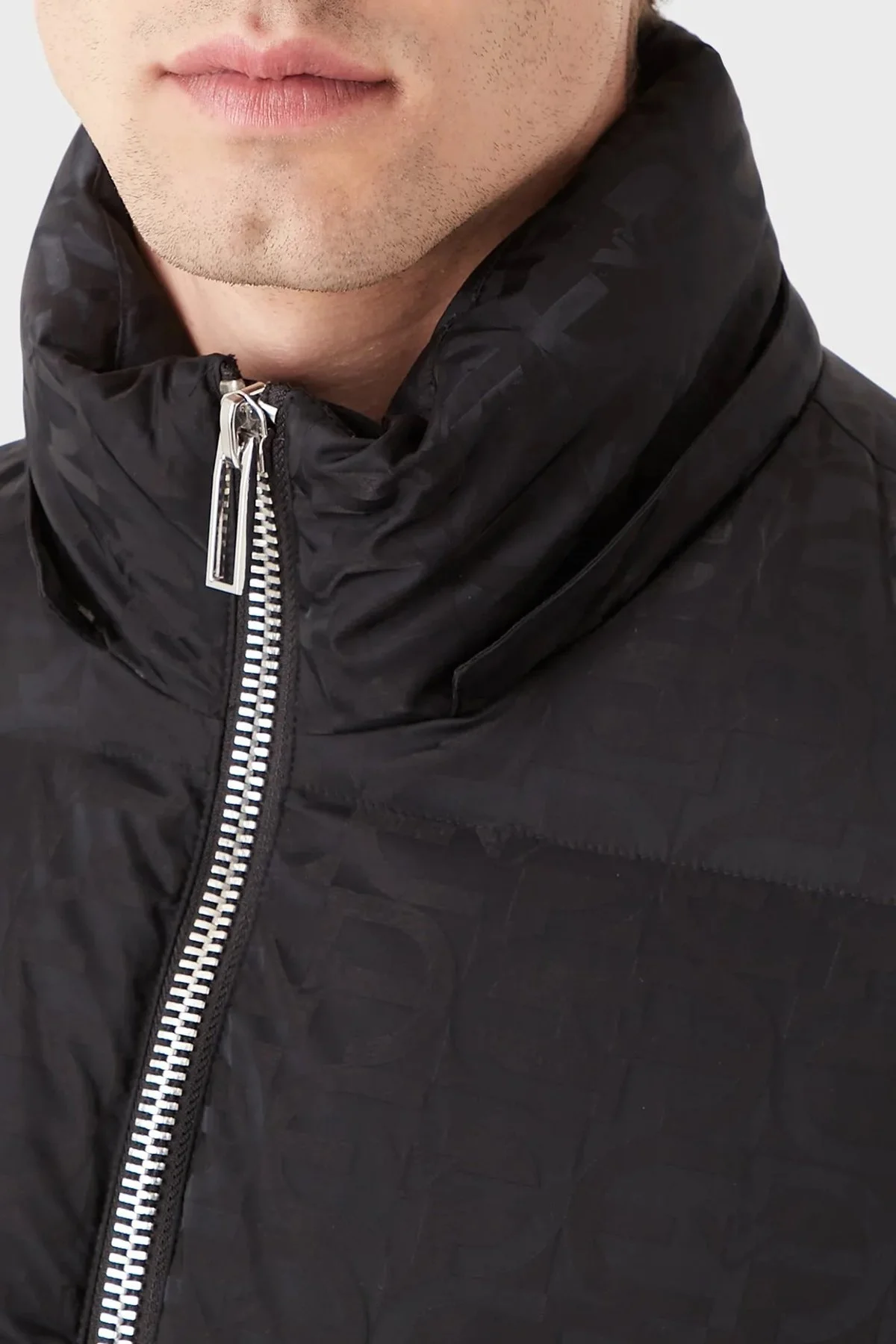 Emporio Armani Suya ve Soğuğa Karşı Dayanıklı Çıkarılabilir Kapüşonlu Slim Fit Erkek Mont 6L1BH2 1NLLZ 0999 SİYAH - 3