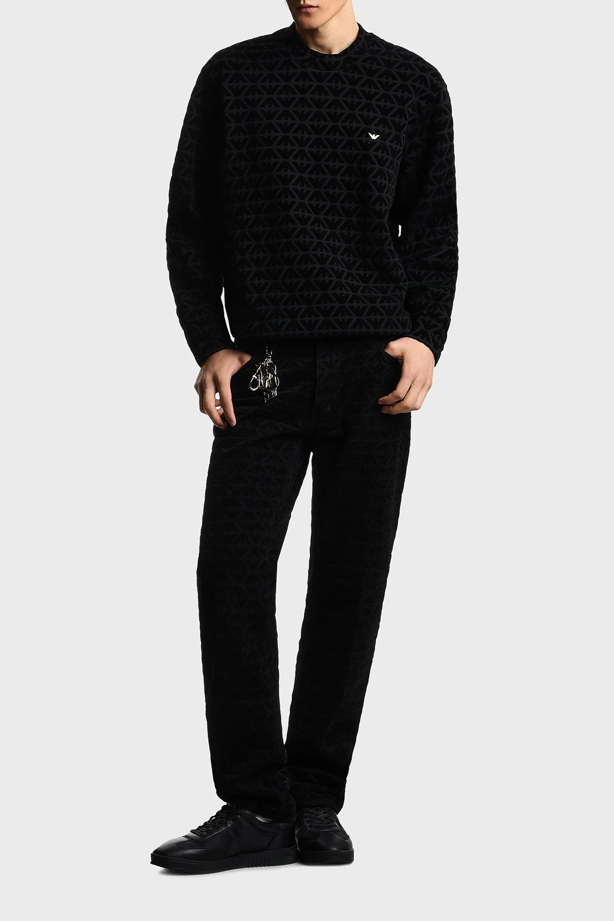 Emporio Armani Tamamı Kabartma Logolu Regular Fit Kadife Dokulu Erkek Sweat EM005164 AF10013 FC307 SİYAH - 2