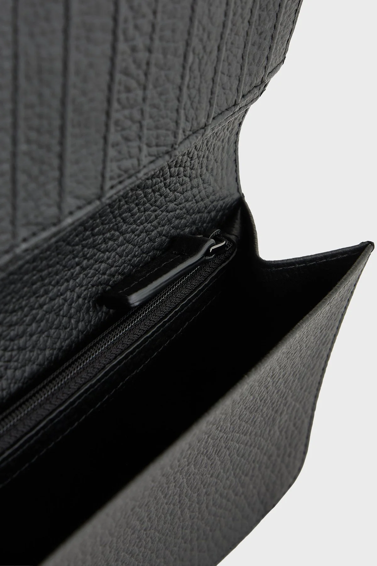 Emporio Armani Tamamı Logolu Deri Erkek Cüzdan EM001742 AF14774 UC001 SİYAH - 4