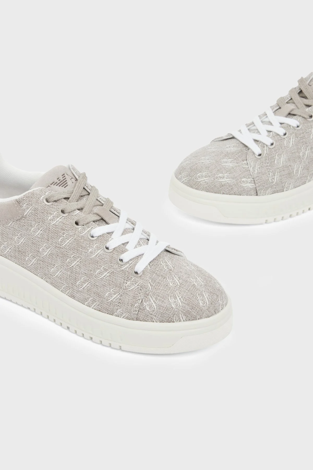 Emporio Armani Tamamı Logolu Kanvas Sneaker Kadın Ayakkabı EW003997 AF23350 U6154 GRİ - 5
