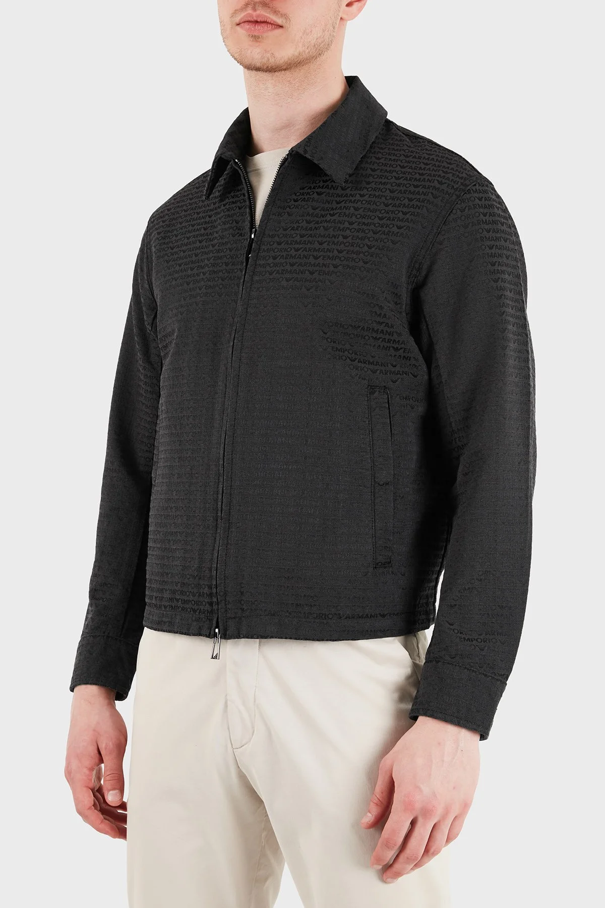 Emporio Armani Tamamı Logolu Pamuklu Regular Fit Erkek Mont EM004955 AF13688 U8168 SİYAH - 4