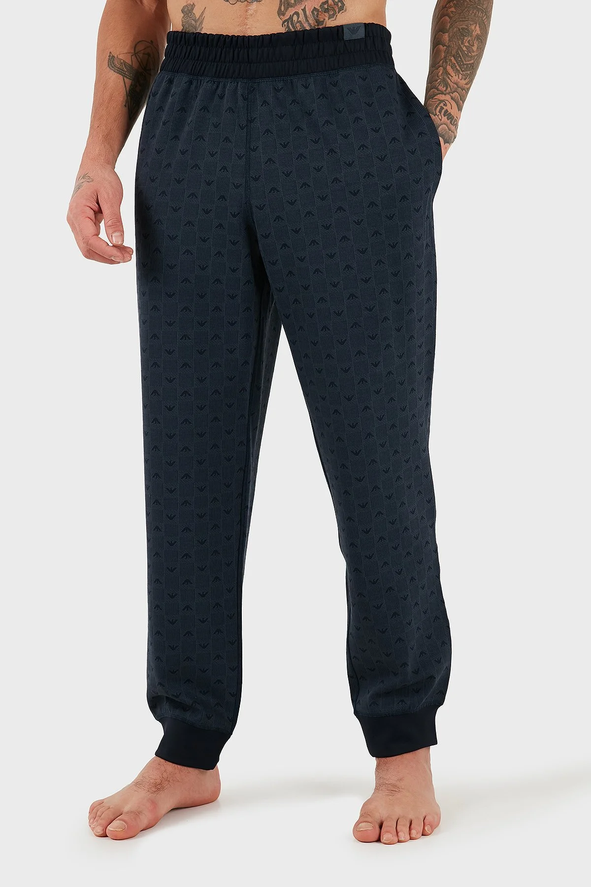 Emporio Armani Tamamı Logolu Relaxed Fit Normal Bel Lastikli Paça Jogger Erkek Pantolon EM000500 AF14992 FB056 MAVİ - 4