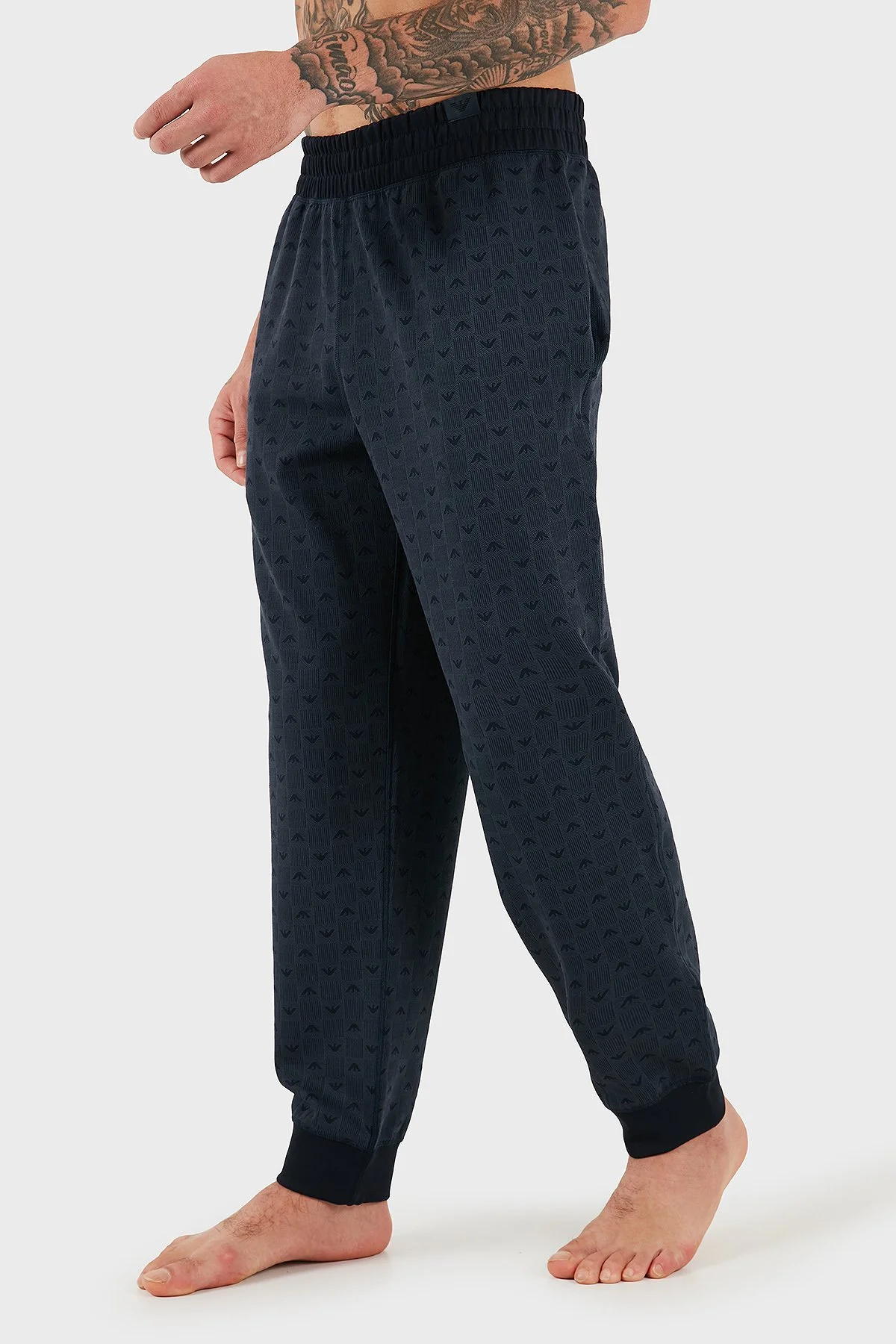 Emporio Armani Tamamı Logolu Relaxed Fit Normal Bel Lastikli Paça Jogger Erkek Pantolon EM000500 AF14992 FB056 MAVİ - 5
