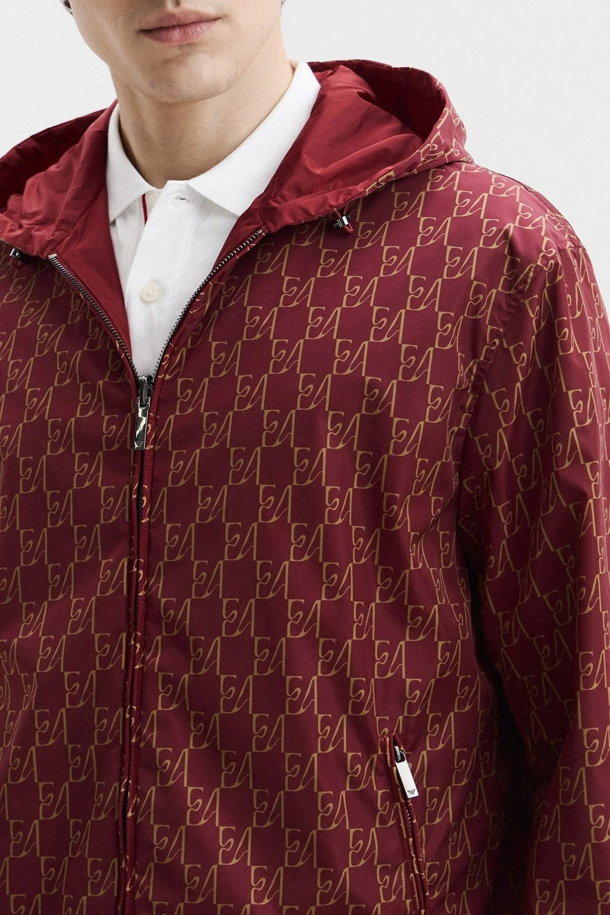 Emporio Armani Tamamı Logolu Suya Dayanıklı Kapüşonlu Erkek Ceket EM006751 AF12021 FB518 Bordo - 6
