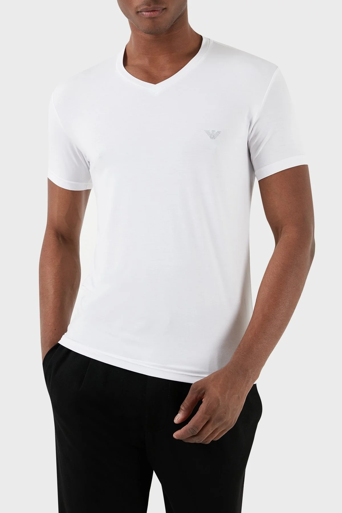 Emporio Armani V Yaka Regular Fit Erkek T Shirt 112010 3F511 00010 BEYAZ - 1
