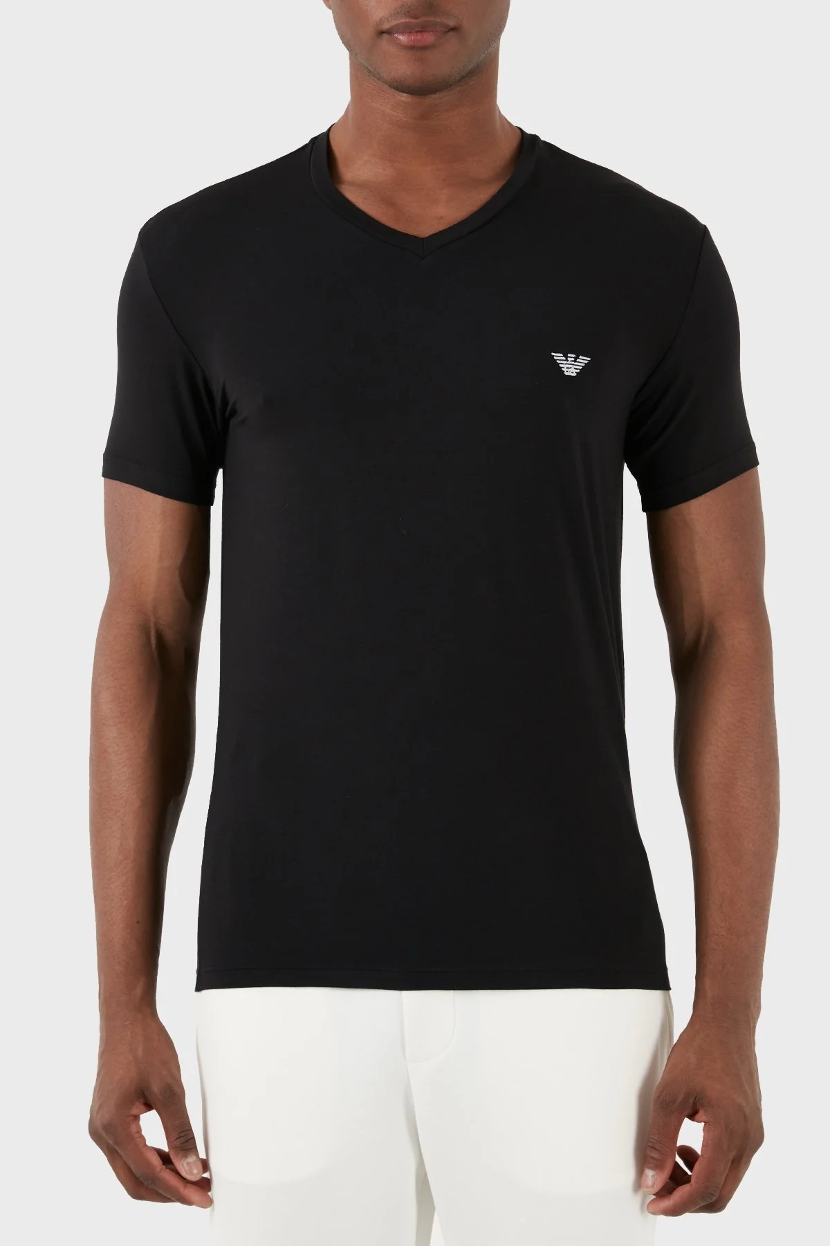 Emporio Armani V Yaka Regular Fit Erkek T Shirt 112010 3F511 00020 SİYAH - 1