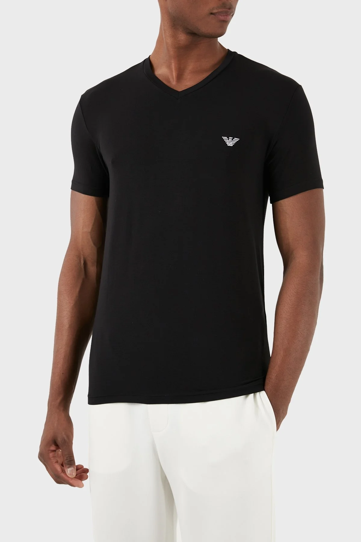 Emporio Armani V Yaka Regular Fit Erkek T Shirt 112010 3F511 00020 SİYAH - 4