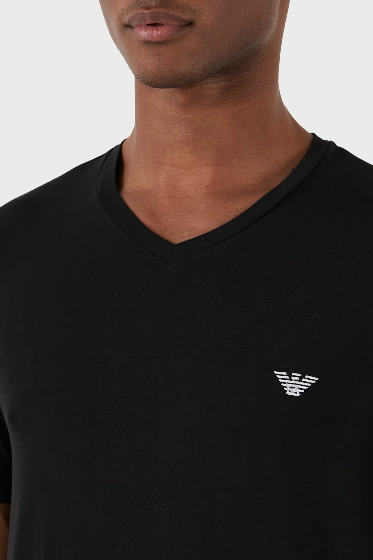 Emporio Armani V Yaka Regular Fit Erkek T Shirt 112010 3F511 00020 SİYAH - 6