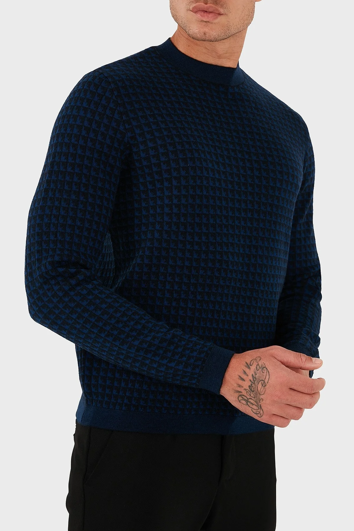 Emporio Armani Yünlü Jakarlı Logo Basklı Regular Fit Bisiklet Yaka Erkek Kazak EM001989 AF14199 FB066 LACİVERT - 4