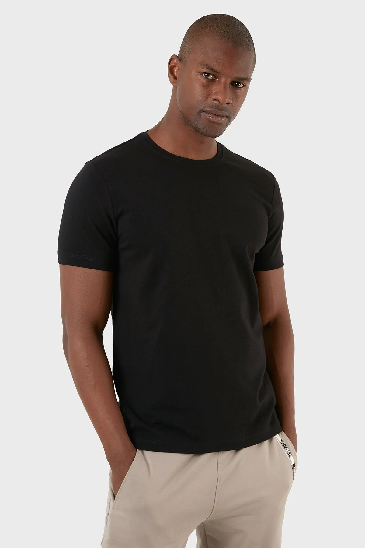 Exxe Pamuklu Regular Fit Bisiklet Yaka Basic Erkek T Shirt EXXEMODJ000B SİYAH - 3