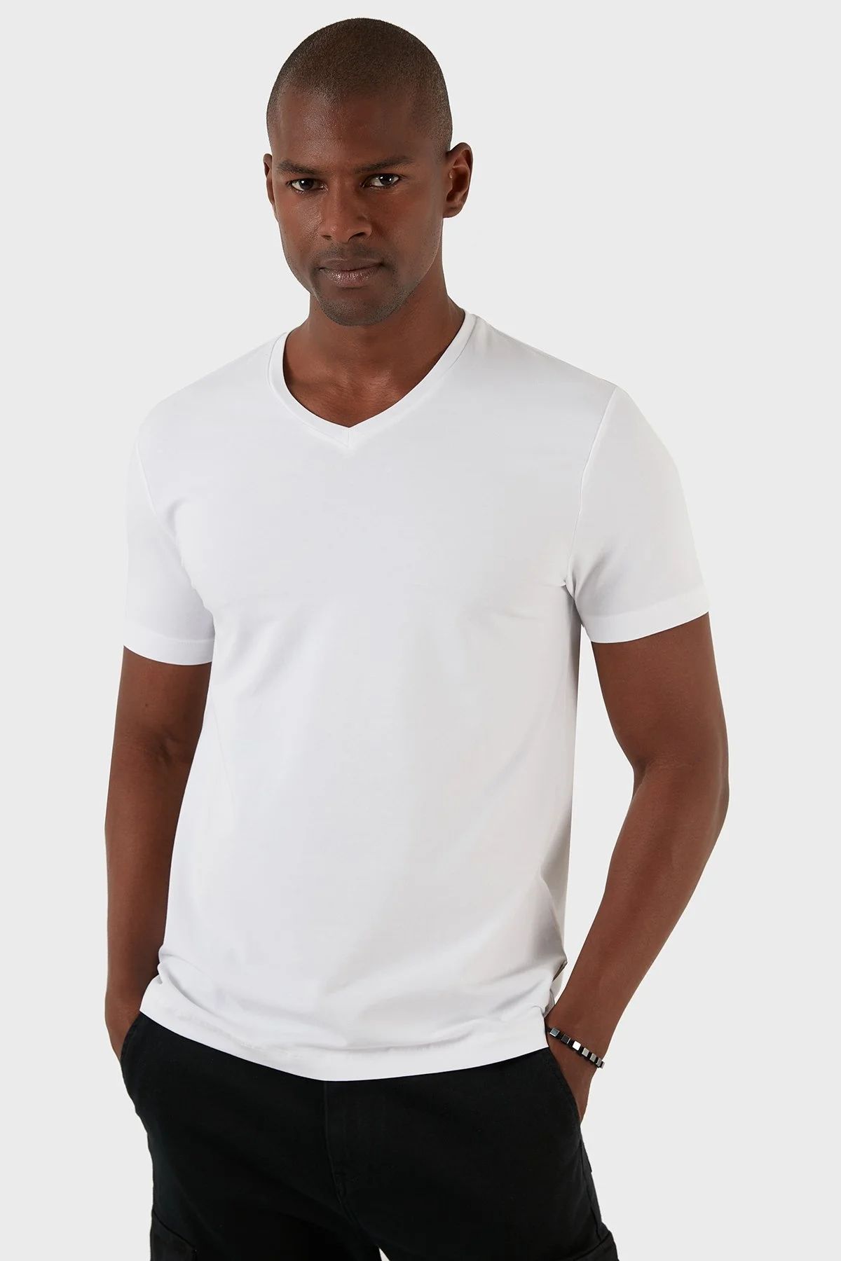 Exxe Pamuklu Regular Fit V Yaka Basic Erkek T Shirt EXXEMODJ000V BEYAZ - 3