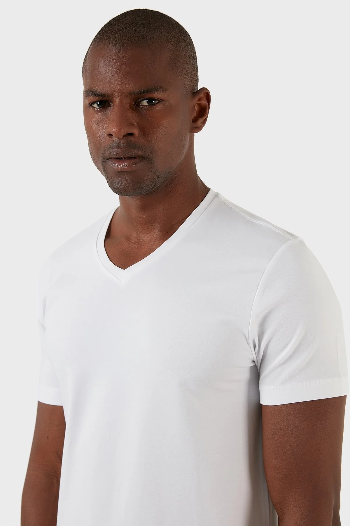 Exxe Pamuklu Regular Fit V Yaka Basic Erkek T Shirt EXXEMODJ000V BEYAZ - 4
